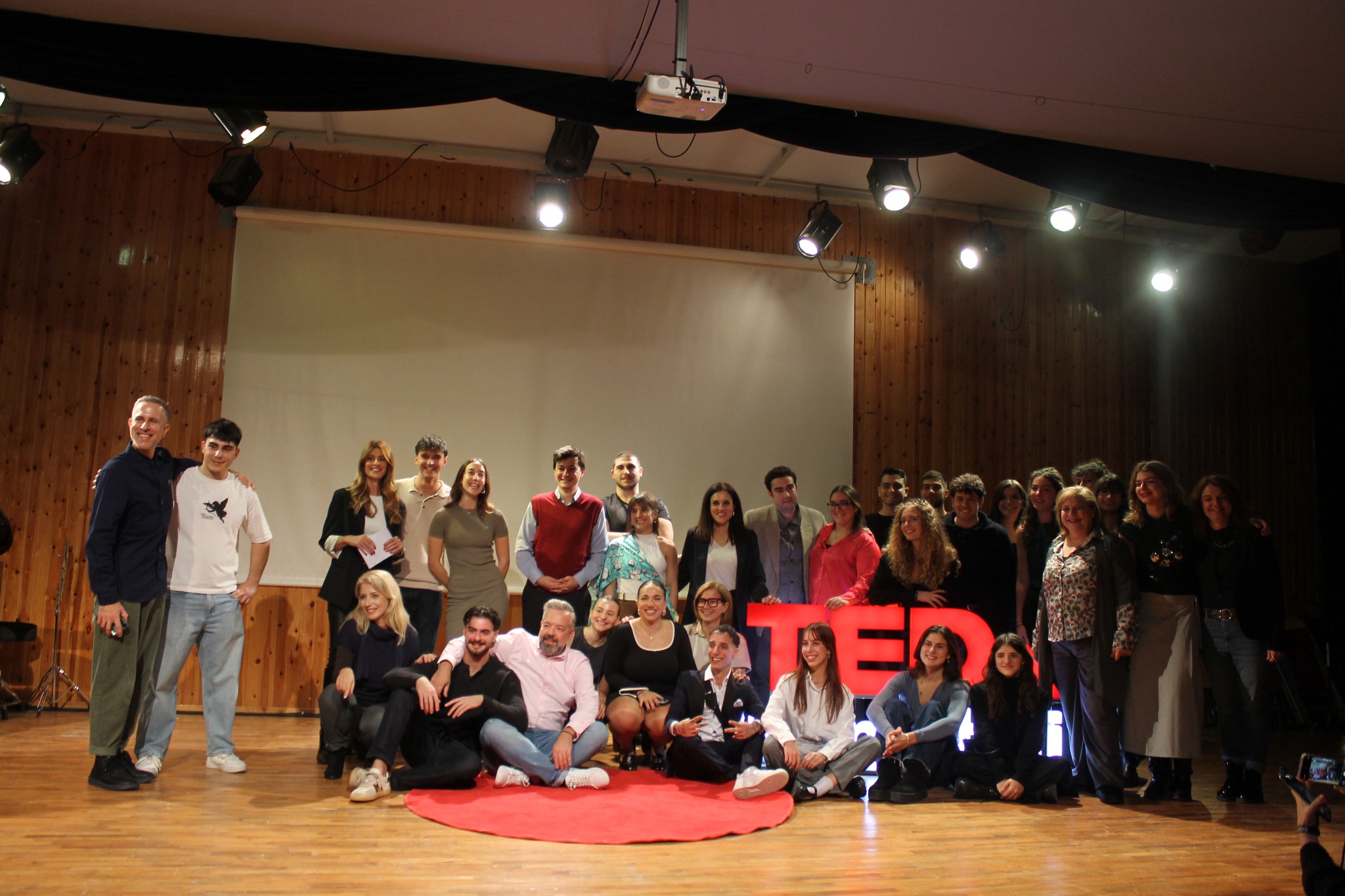 Το TEDxKomotini 2025 ολοκληρώθηκε με sold out επιτυχία στο Μουσικό Σχολείο Κομοτηνής Το TEDxKomotini 2025 ολοκληρώθηκε με sold out επιτυχία στο Μουσικό Σχολείο Κομοτηνής