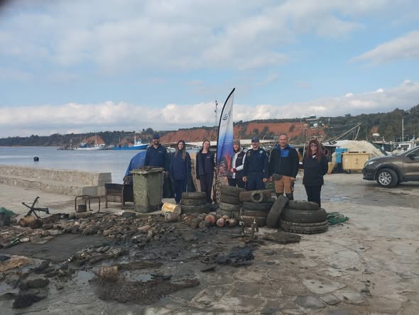 Δήμος Μαρώνειας-Σαπών και iSea πραγματοποίησαν καθαρισμό του Λιμανιού Αγίου Χαραλάμπους Μαρώνειας Δήμος Μαρώνειας-Σαπών και iSea πραγματοποίησαν καθαρισμό του Λιμανιού Αγίου Χαραλάμπους Μαρώνειας