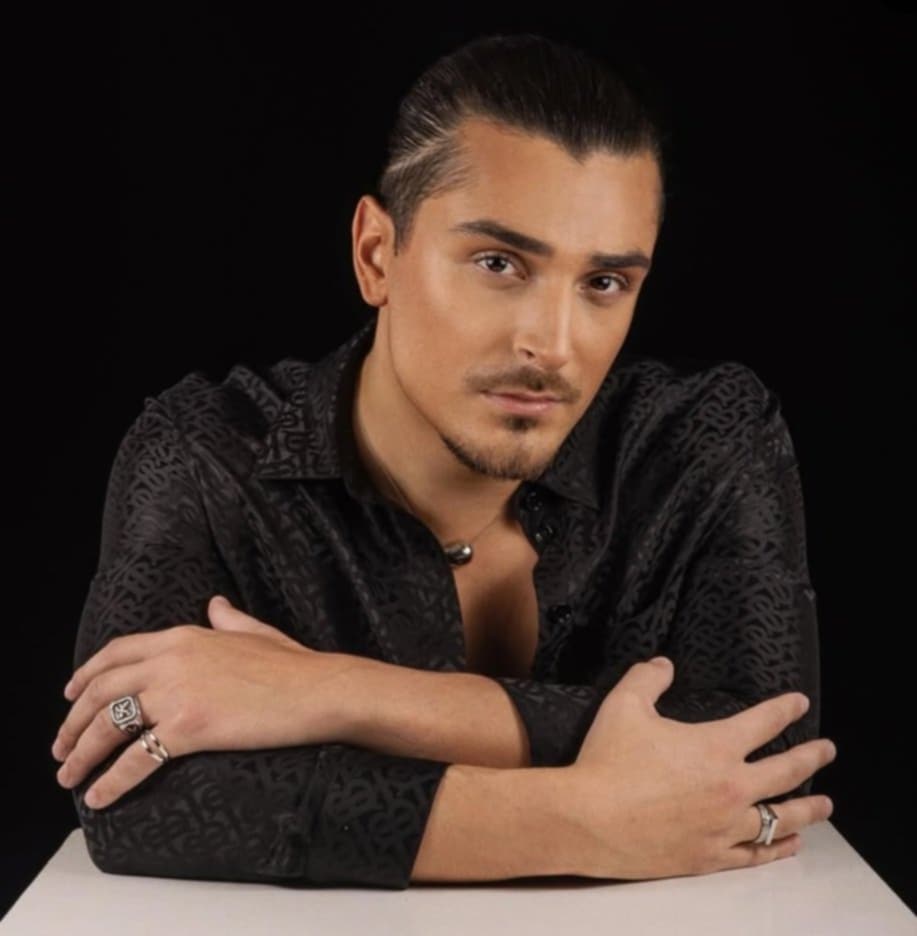 Λευτέρης Κρίκης: Εντυπωσιάζει το νέο του single με τίτλο «Πες Ακόμα Ένα Ψέμα» !