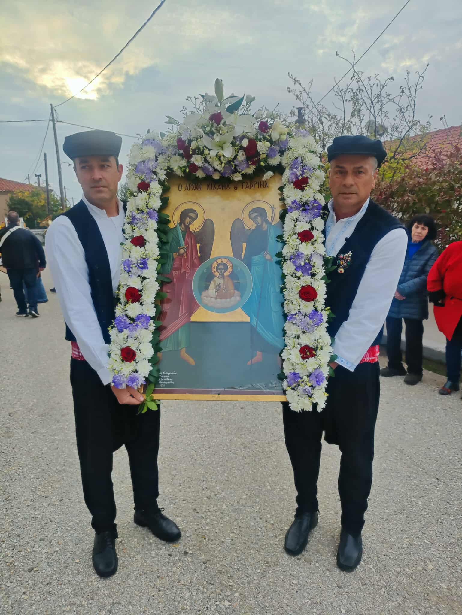 Ξυλαγανή Ροδόπης: Λιτανεία Ιερών Εικόνων από τον Ιερό Ναό Ταξιαρχών Μιχαήλ & Γαβριήλ στο Παρεκκλήσιο Αγίου Νεκταρίου (φωτος)