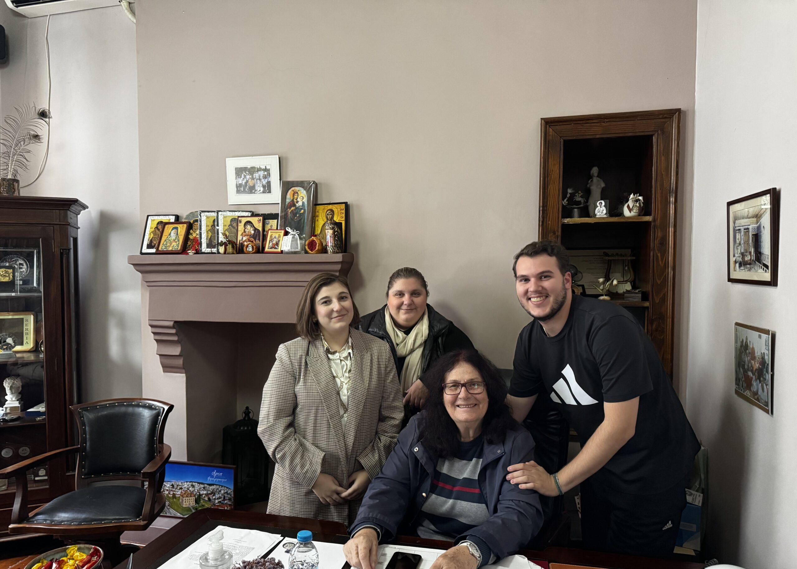 Θερμή και παραγωγική συνάντηση της Αντιδημάρχου Πολιτισμού & Νέας Γενιάς Νατάσας Λιβεριάδου με το Δημοτικό Συμβούλιο Νέων