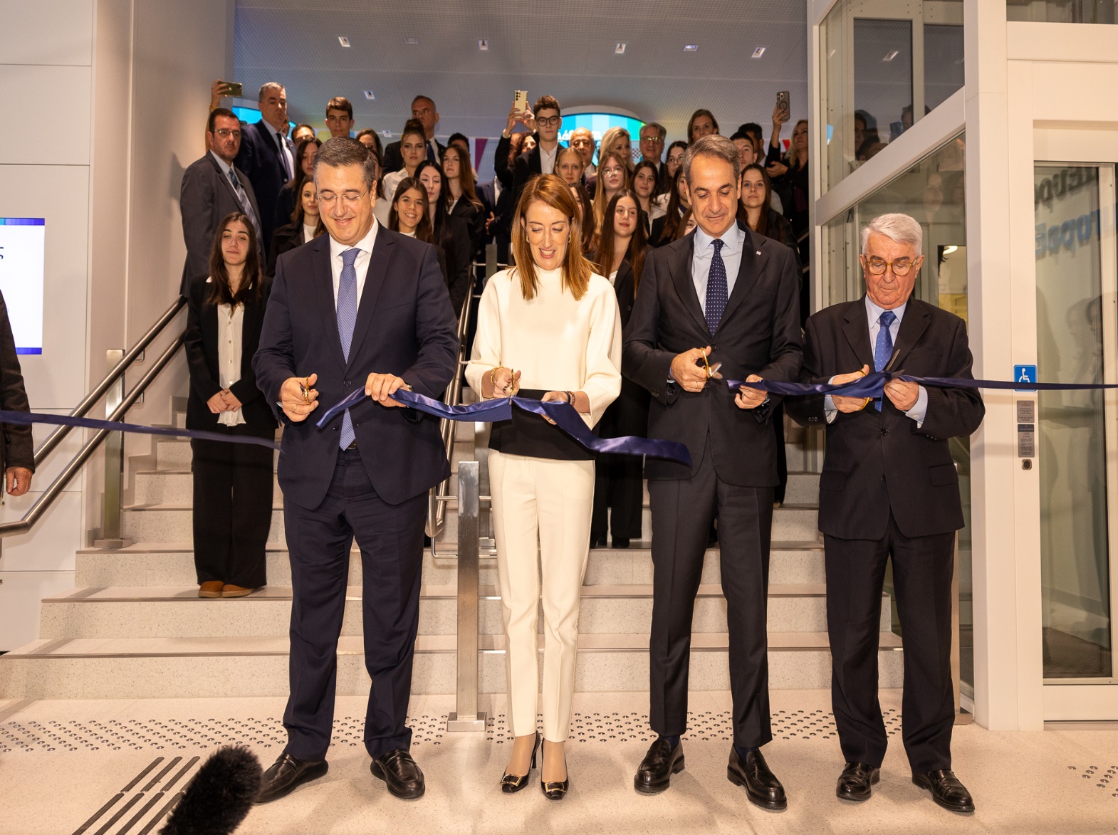 Η πρόεδρος Metsola εγκαινίασε το κέντρο Εμπειρία Ευρώπη – Europa Experience στην Αθήνα