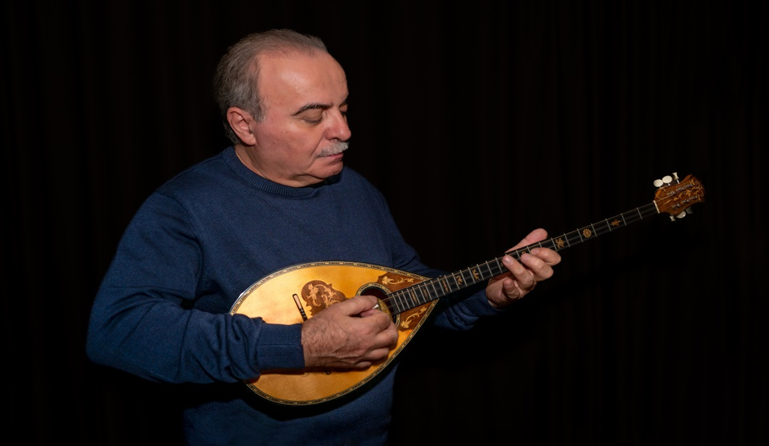 ΜΠΑΜΠΗΣ ΤΣΕΡΤΟΣ – νέα τραγούδια από την Spider Music. «Άλα» -«Απεφάσισα πουλί μου» – «Κάτι με τραβά κοντά σου» ΜΠΑΜΠΗΣ ΤΣΕΡΤΟΣ – νέα τραγούδια από την Spider Music. «Άλα» -«Απεφάσισα πουλί μου» – «Κάτι με τραβά κοντά σου»