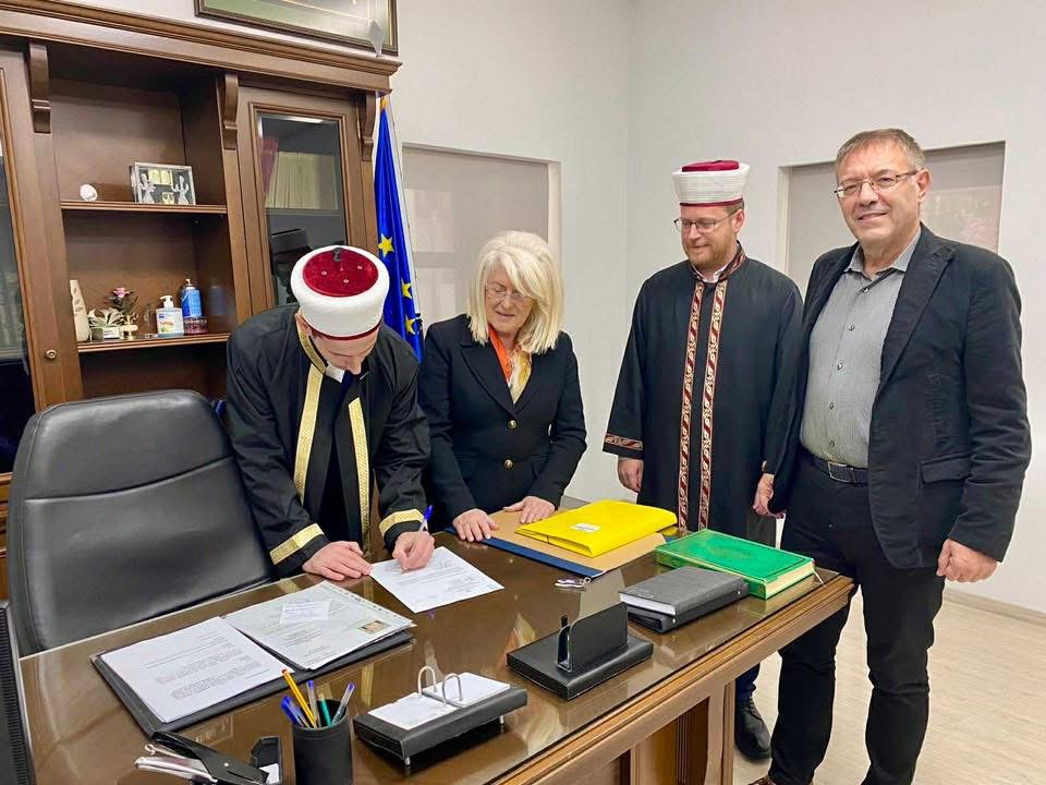 Τελετή παράδοσης – παραλαβής στη Μουφτεία Ξάνθης: Νέος Τοποτηρητής ο Ιμάμ Σουχέιπ του Ρεμζή Τελετή παράδοσης – παραλαβής στη Μουφτεία Ξάνθης: Νέος Τοποτηρητής ο Ιμάμ Σουχέιπ του Ρεμζή