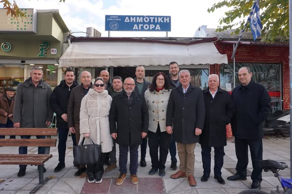 Κλιμάκιο του Δήμου Κομοτηνής με επικεφαλής τον Δήμαρχο επισκέφτηκε την Δημοτική Αγορά της πόλης (φωτος)