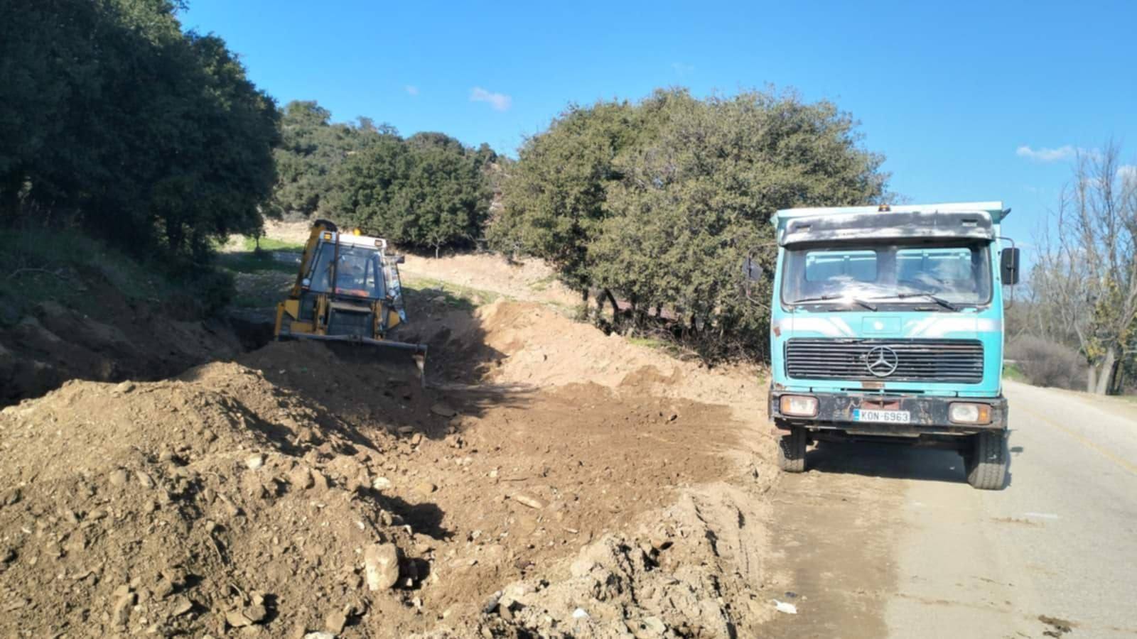 ΠΑΜΘ: Παρεμβάσεις στο ορεινό οδικό δίκτυο στον οικισμό Καλλυντήριο Ν. Ροδόπης ΠΑΜΘ: Παρεμβάσεις στο ορεινό οδικό δίκτυο στον οικισμό Καλλυντήριο Ν. Ροδόπης