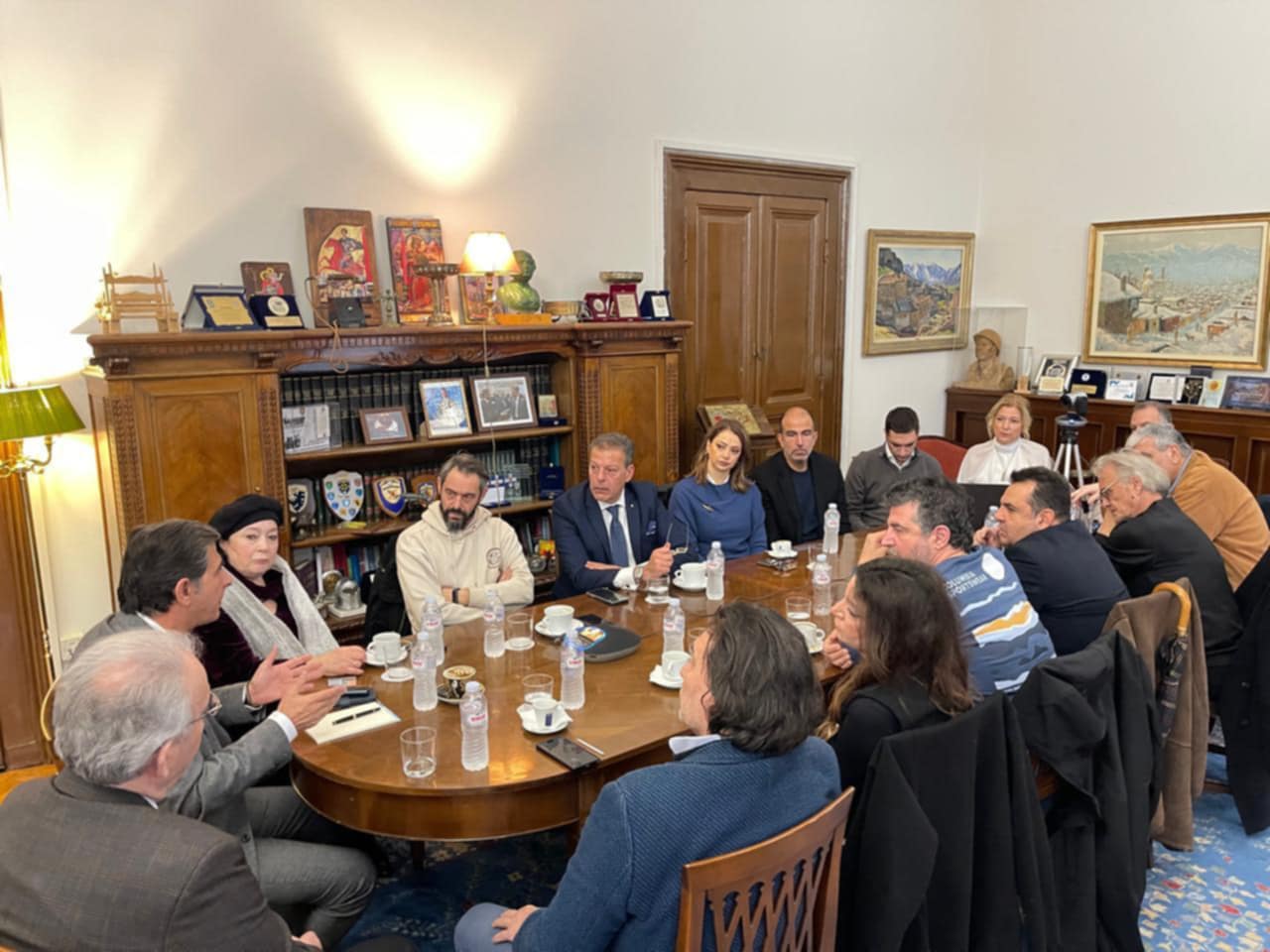 Συνάντηση ΥΜΑΘ με εκπροσώπους του Πολιτισμού και των Τεχνών της Μακεδονίας και Θράκης Συνάντηση ΥΜΑΘ με εκπροσώπους του Πολιτισμού και των Τεχνών της Μακεδονίας και Θράκης