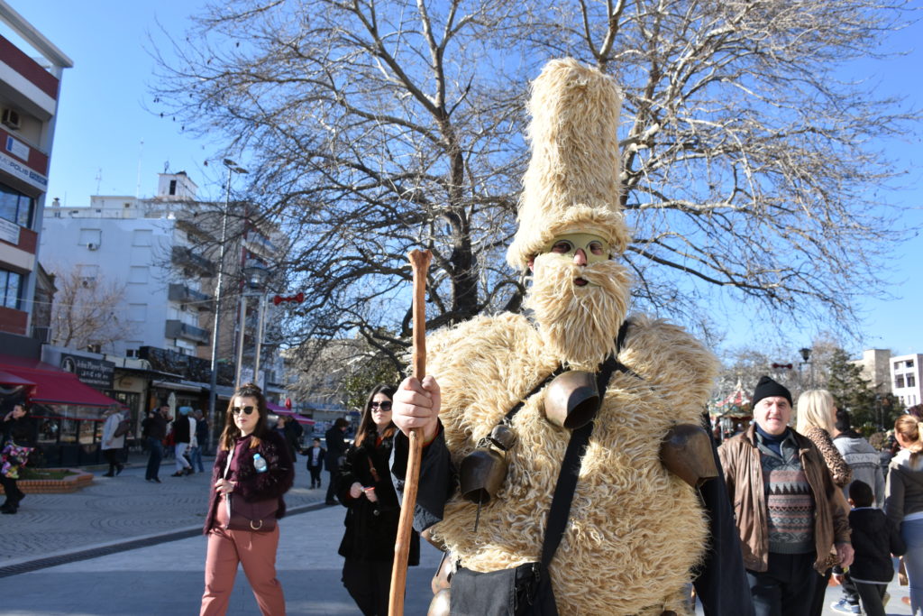 Tο έθιμο των «Μωμόγερων» θα αναβιώσει και φέτος από τον Πολιτιστικό Όμιλο Ποντίων Θρυλορίου «Η Κερασούντα και το Γαρς»