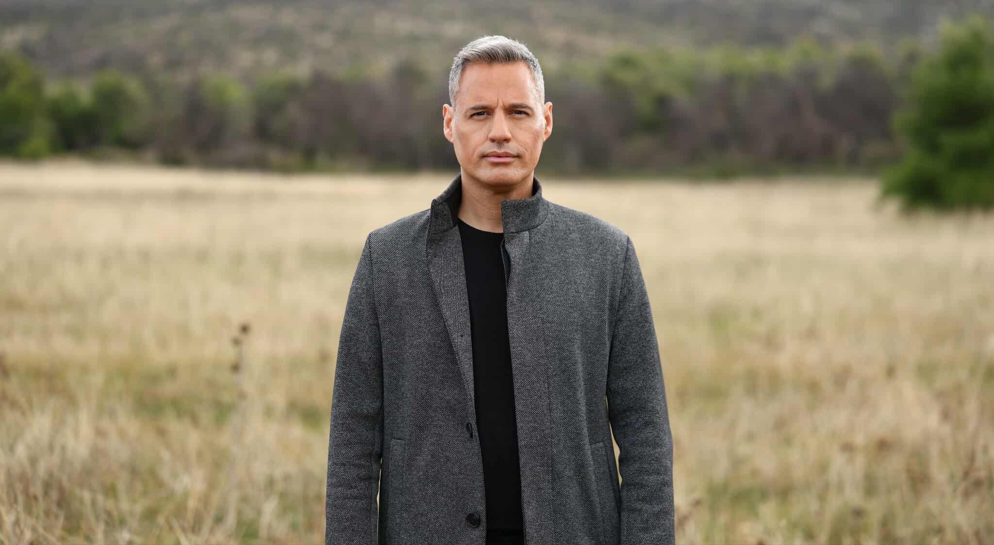 Γρηγόρης Πετράκος: Ερμηνεύει τραγούδι του Βασίλη Δήμα και εντυπωσιάζει ! Γρηγόρης Πετράκος: Ερμηνεύει τραγούδι του Βασίλη Δήμα και εντυπωσιάζει !