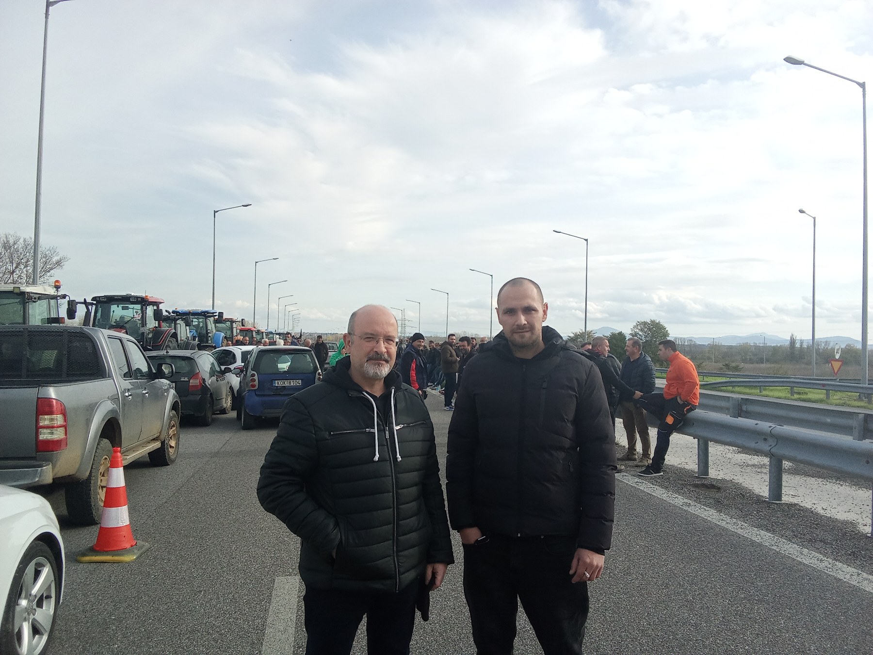 Το σωματείο εργαζομένων της PHARMATHEN και η ΕΝΙΔΥΚ στηρίζουν τον δίκαιο αγώνα των αγροτών Το σωματείο εργαζομένων της PHARMATHEN και η ΕΝΙΔΥΚ στηρίζουν τον δίκαιο αγώνα των αγροτών