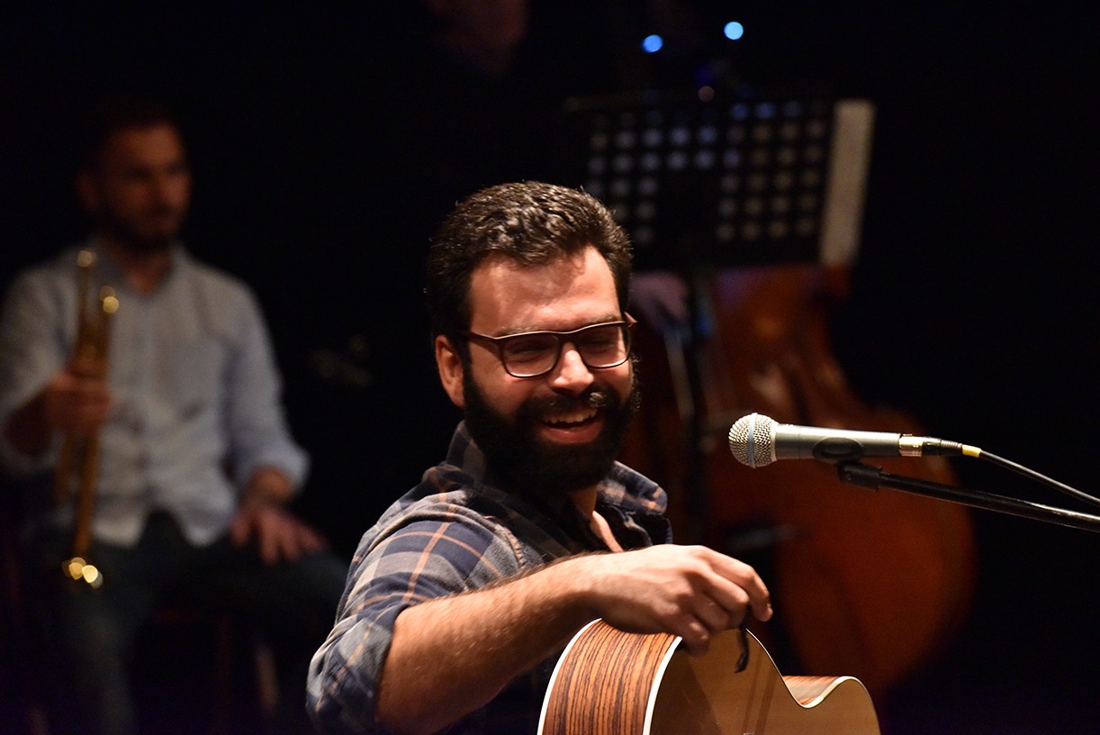 Καβάλα- Θέατρο Αντιγόνη Βαλάκου: Συναυλία με τους  “Βαρέα & Ανθυγιεινά” με τίτλο “Λιμάνι στη Χαρά”