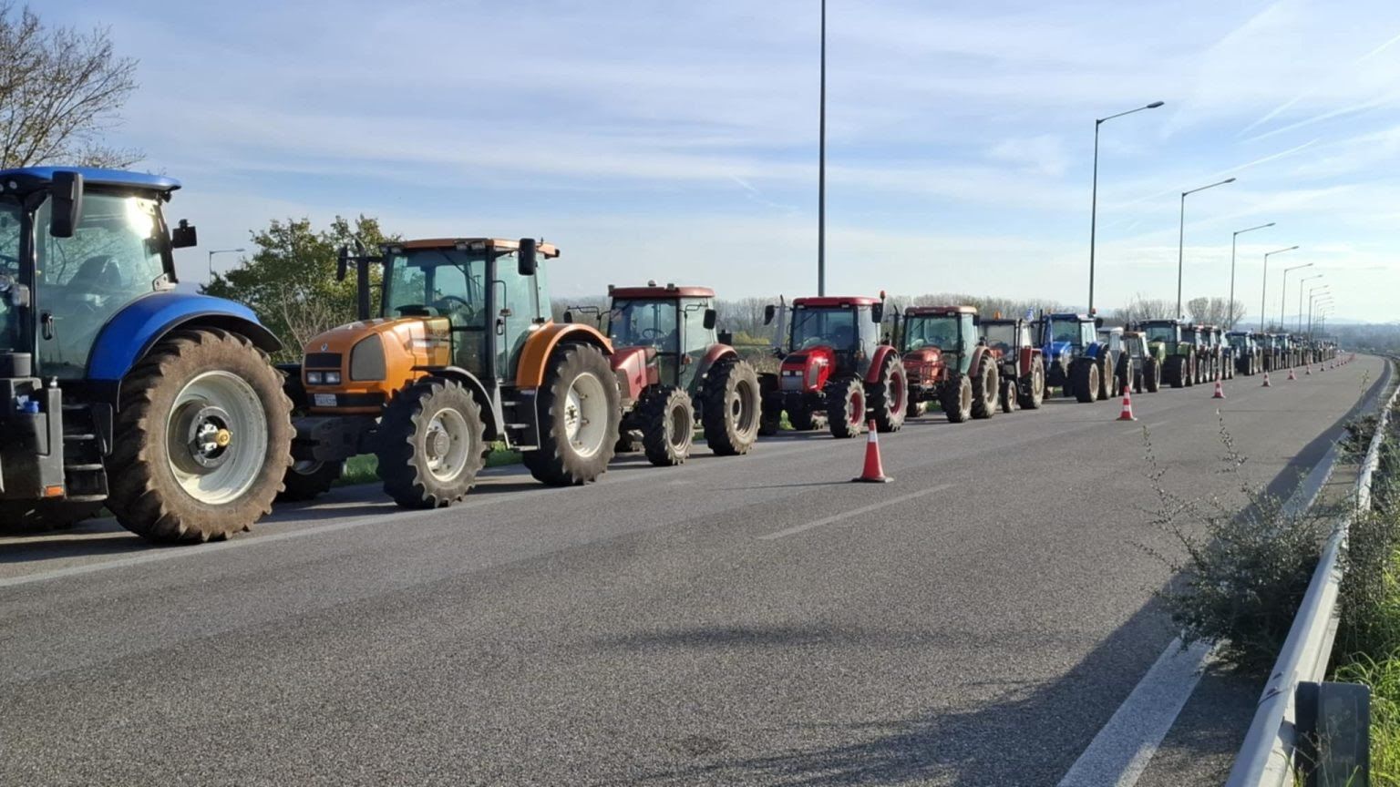 Διακόπτεται η κυκλοφορία όλων των οχημάτων στο τμήμα του Αυτοκινητόδρομου «Εγνατία Οδός», από τον Ανατολικό Κόμβο Κομοτηνής έως και τον Δυτικό Κόμβο Κομοτηνής στο ρεύμα κυκλοφορίας με κατεύθυνση από Αλεξανδρούπολη προς Ξάνθη.