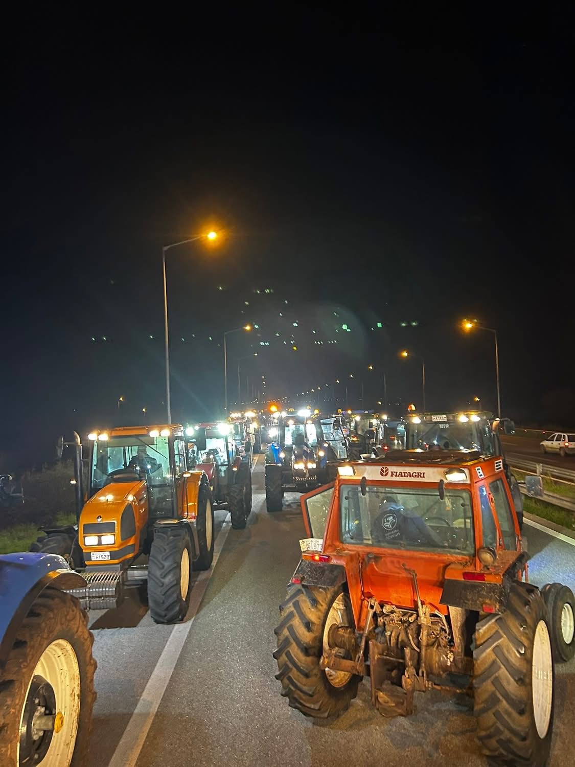 Κλειστό από τους αγρότες το τμήμα Κομοτηνής- Ξάνθης της Εγνατίας Οδού