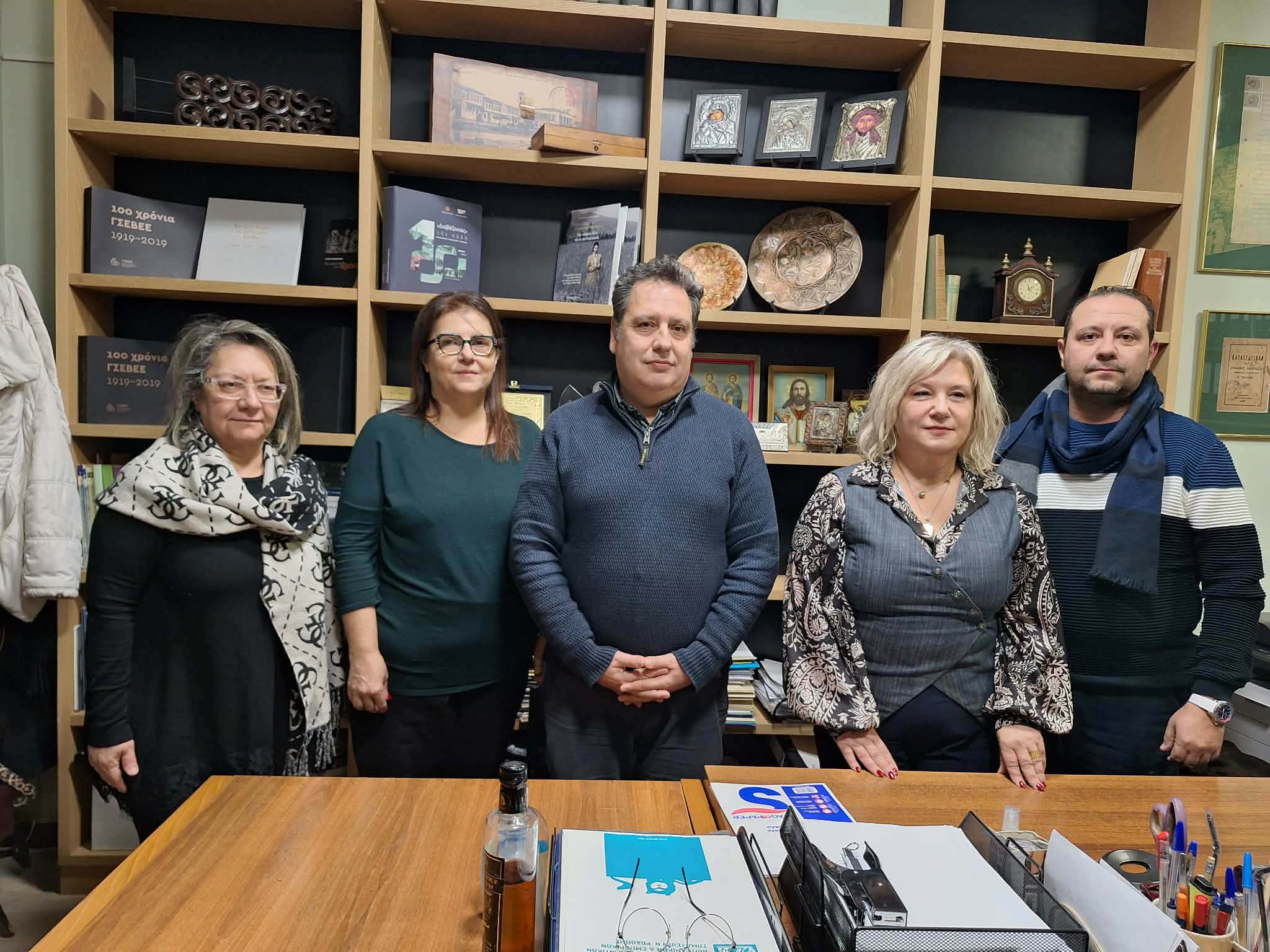 Κομοτηνή: Επίσκεψη της ΔΕΕΠ Ροδόπης στην Ομοσπονδία Επαγγελματικών Βιοτεχνικών & Εμπορικών Σωματίων Ν. Ροδόπης (video) Κομοτηνή: Επίσκεψη της ΔΕΕΠ Ροδόπης στην Ομοσπονδία Επαγγελματικών Βιοτεχνικών & Εμπορικών Σωματίων Ν. Ροδόπης (video)