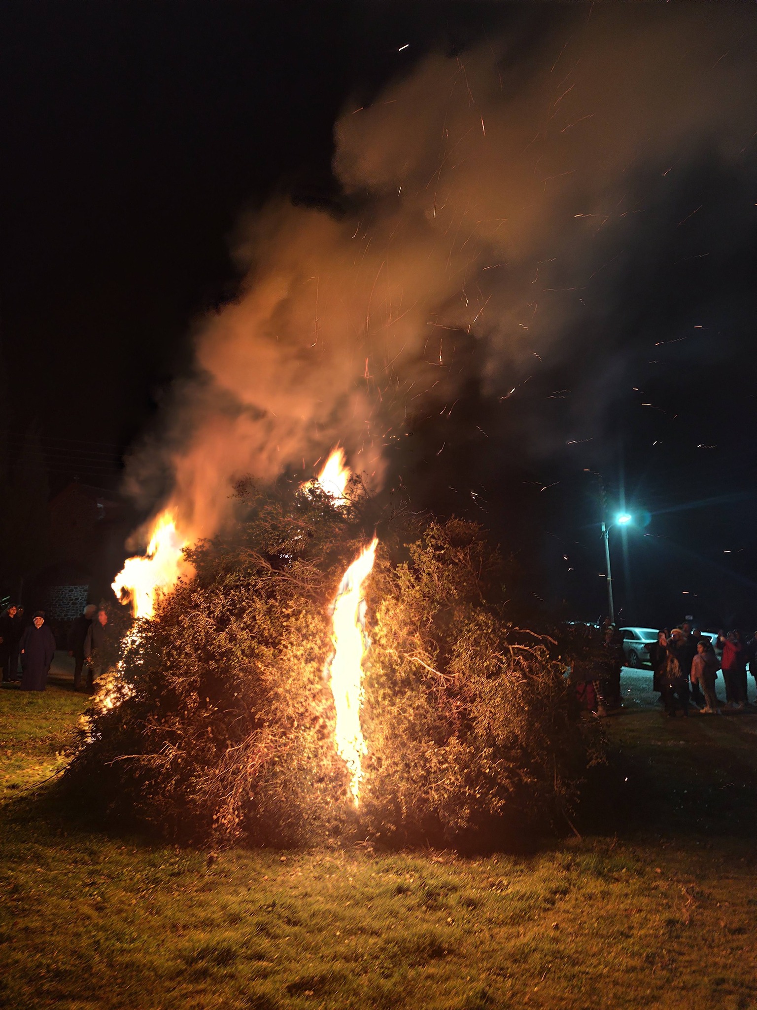 Αναβίωσε με μεγάλη επιτυχία το έθιμο του “Σαγιά” στους Ασκητές Ροδόπης (φωτος) Αναβίωσε με μεγάλη επιτυχία το έθιμο του “Σαγιά” στους Ασκητές Ροδόπης (φωτος)