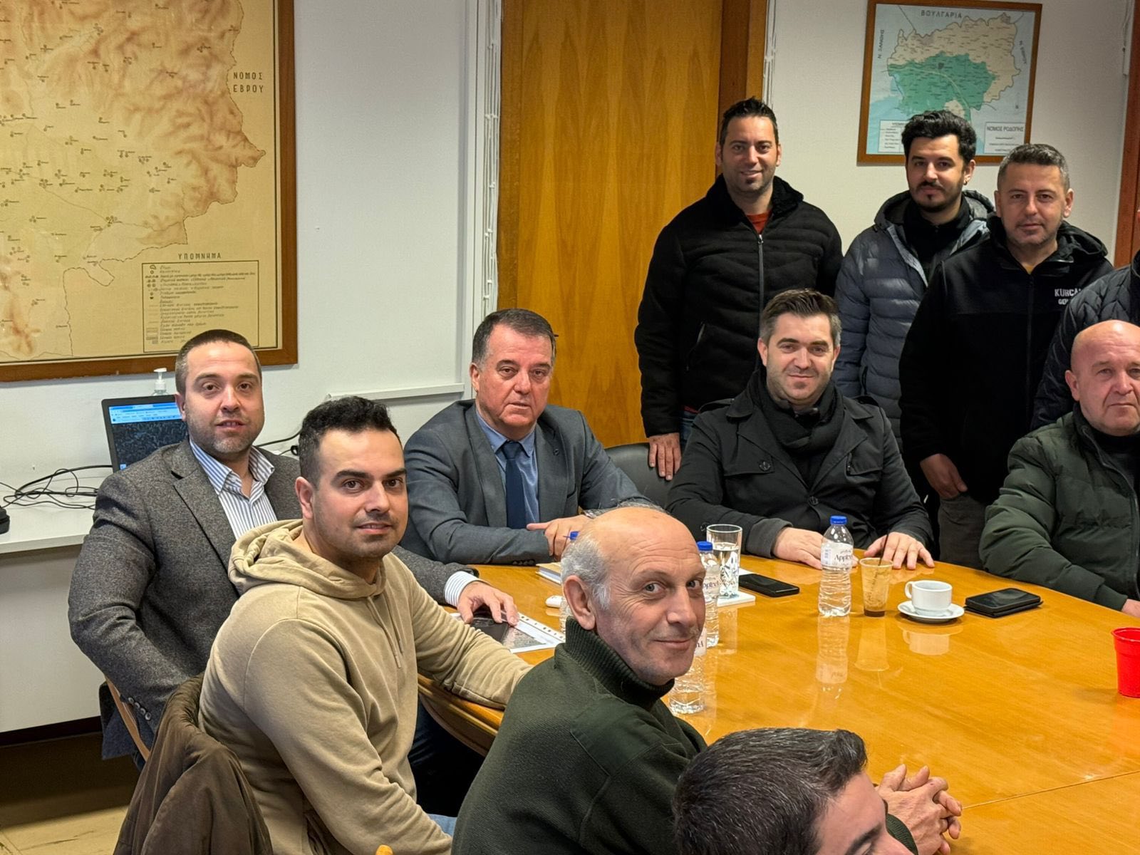 Συνάντηση Εργασίας μεταξύ Αντιπεριφερειάρχη Π.Ε. Ροδόπης, Μανώλη Ταπατζά, Δημάρχου Αρριανών και κατοίκων του οικισμού Λυκείου