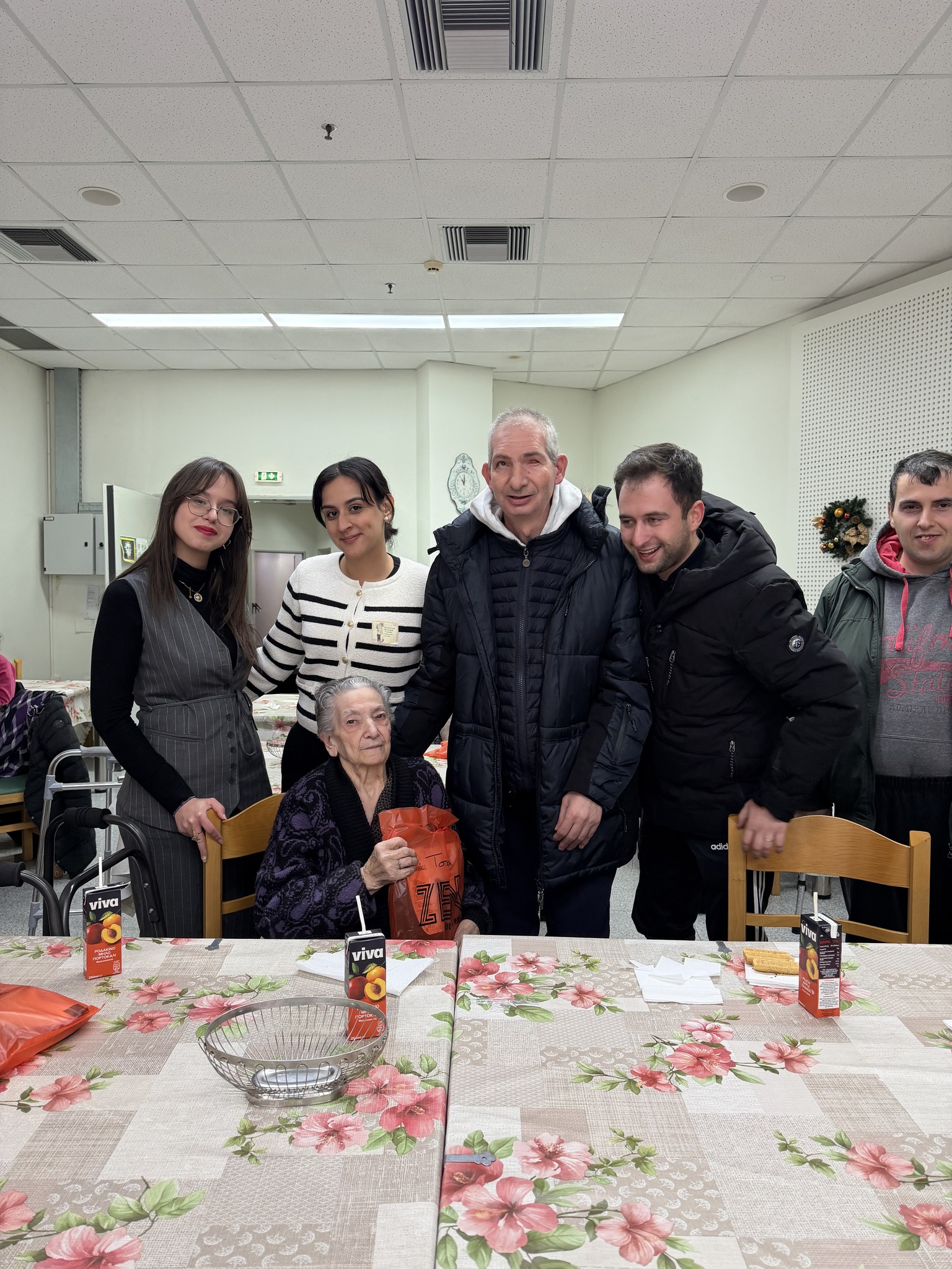 Επίσκεψη του Συλλόγου Μέριμνας Ατόμων με Αναπηρία Ν. Ροδόπης “αξίΖΩ” στο Γηροκομείο Κομοτηνής, με αφορμή την “Παγκόσμια Ημέρα Αγκαλιάς” Επίσκεψη του Συλλόγου Μέριμνας Ατόμων με Αναπηρία Ν. Ροδόπης “αξίΖΩ” στο Γηροκομείο Κομοτηνής, με αφορμή την “Παγκόσμια Ημέρα Αγκαλιάς”