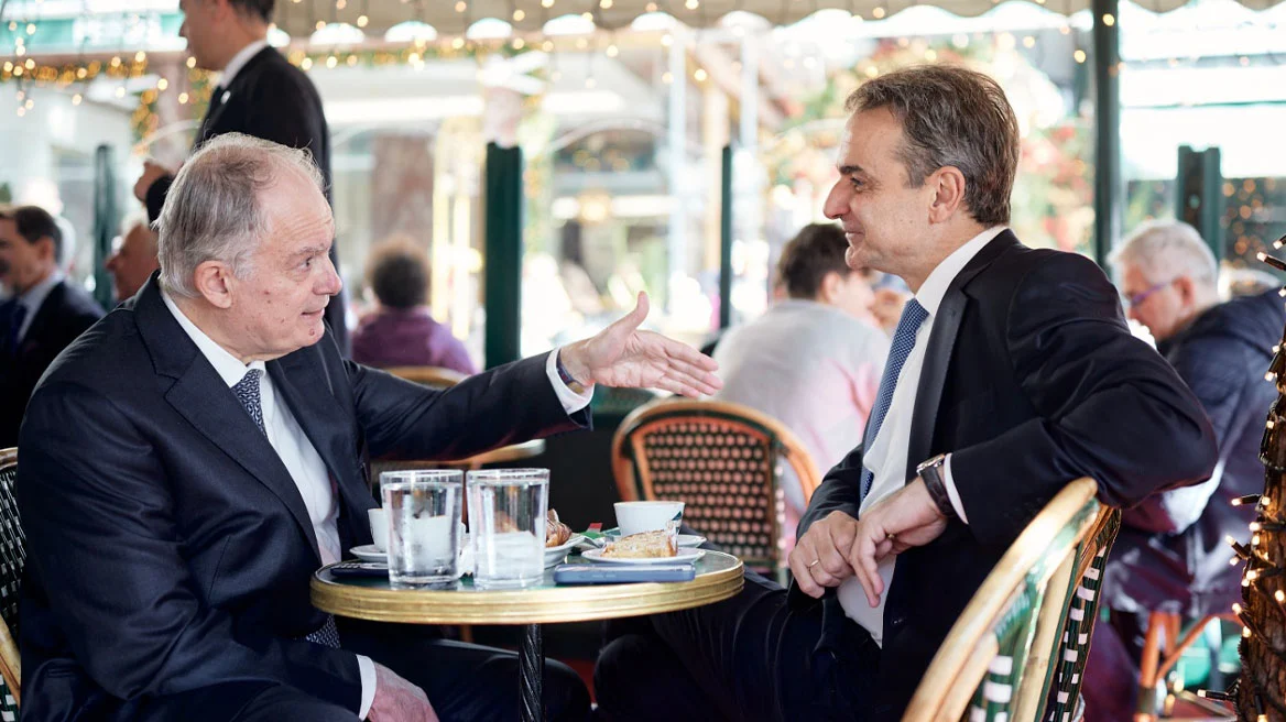 Μητσοτάκης: Επικοινωνιακά παιχνίδια εν μέσω …”καυτού” αγροτικού θέματος, με την αποκάλυψη της πρότασης γάμου του γιου του στη Μαρία Σάκκαρη!