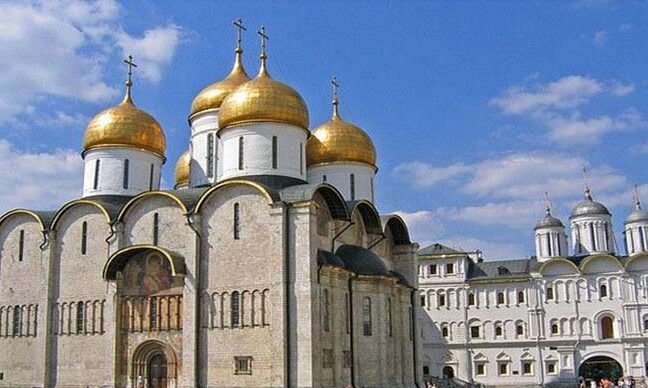 Η τραγική σε πτώση εν Ρωσία Εκκλησία, ως παραπολιτικό παράπηγμα του Κρεμλίνου Η τραγική σε πτώση εν Ρωσία Εκκλησία, ως παραπολιτικό παράπηγμα του Κρεμλίνου