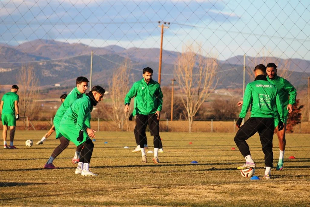 Πρώτη προπόνηση για το 2026 για τους ποδοσφαιριστές του Πανθρακικού Πρώτη προπόνηση για το 2026 για τους ποδοσφαιριστές του Πανθρακικού