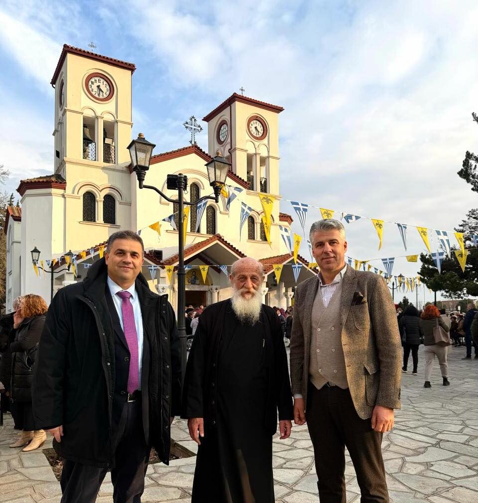 Ο περιφερειάρχης ΑΜΘ Χριστόδουλος Τοψίδης, στον Ιερό Ναό Αγίου Γρηγορίου του Θεολόγου στην Νέα Καρβάλη (φωτος)