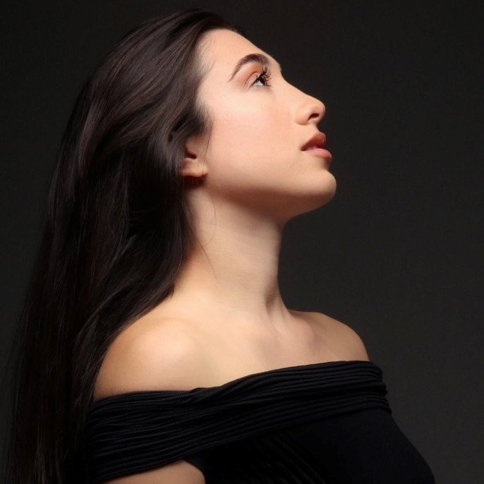 🚨 Κατερίνα: Σαρώνει στο YouTube με το νέο της music video