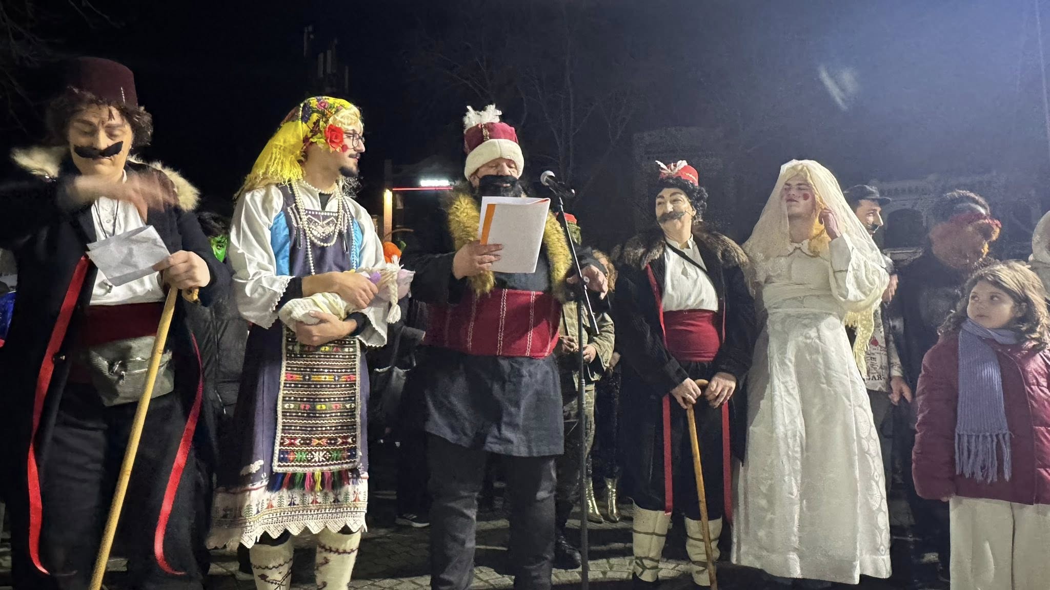 Κομοτηνή: Παραδοσιακή Θρακιώτικη Αποκριά και αναβίωση του δρώμενου του “Μπέη”  από το Σύλλογο Εβριτών με τους “Μπρατίμια”