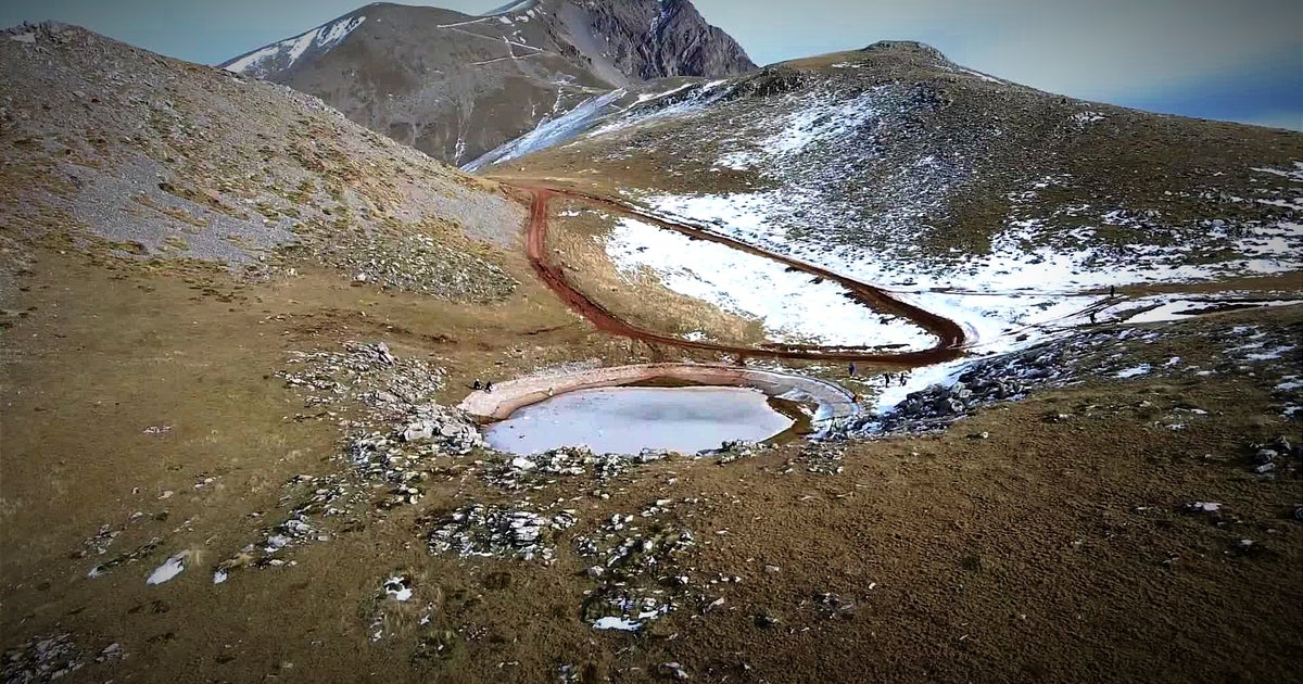 Παγωμένο Όνειρο στο Βελούχι: Η Μαγεία της Δρακόλιμνης (βίντεο)