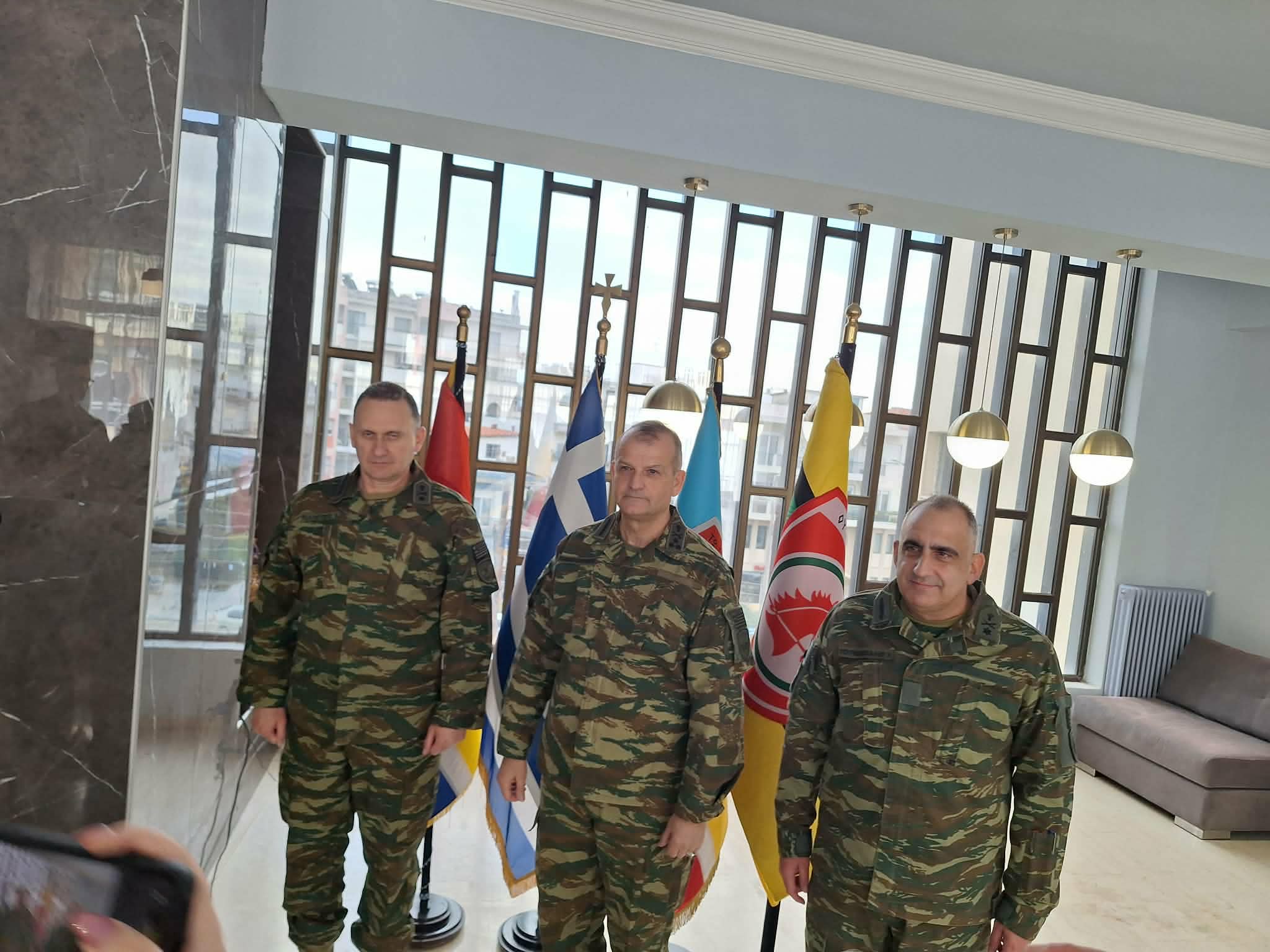 2η ετήσια συνάντηση της Ανώτατης Στρατιωτικής Διοίκησης Θράκης (ΑΣΔΙΘ) με τα τοπικά ΜΜΕ στην Κομοτηνή 2η ετήσια συνάντηση της Ανώτατης Στρατιωτικής Διοίκησης Θράκης (ΑΣΔΙΘ) με τα τοπικά ΜΜΕ στην Κομοτηνή