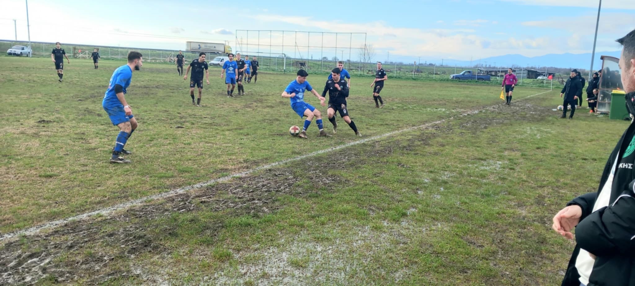 ΕΠΣ Θράκης: Η Δόξα κατάφερε και πήρε το ντέρμπι κορυφής στην λασπομαχία των Αμαράντων (φώτος) ΕΠΣ Θράκης: Η Δόξα κατάφερε και πήρε το ντέρμπι κορυφής στην λασπομαχία των Αμαράντων (φώτος)