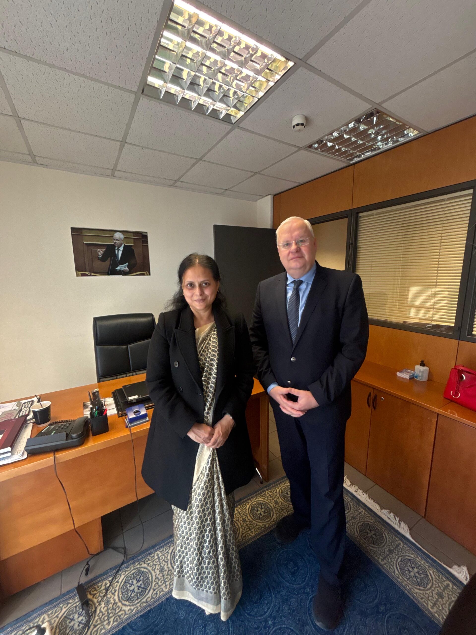 Συνάντηση Ιλχάν Αχμέτ με την Πρέσβη του Μπανγκλαντές Συνάντηση Ιλχάν Αχμέτ με την Πρέσβη του Μπανγκλαντές