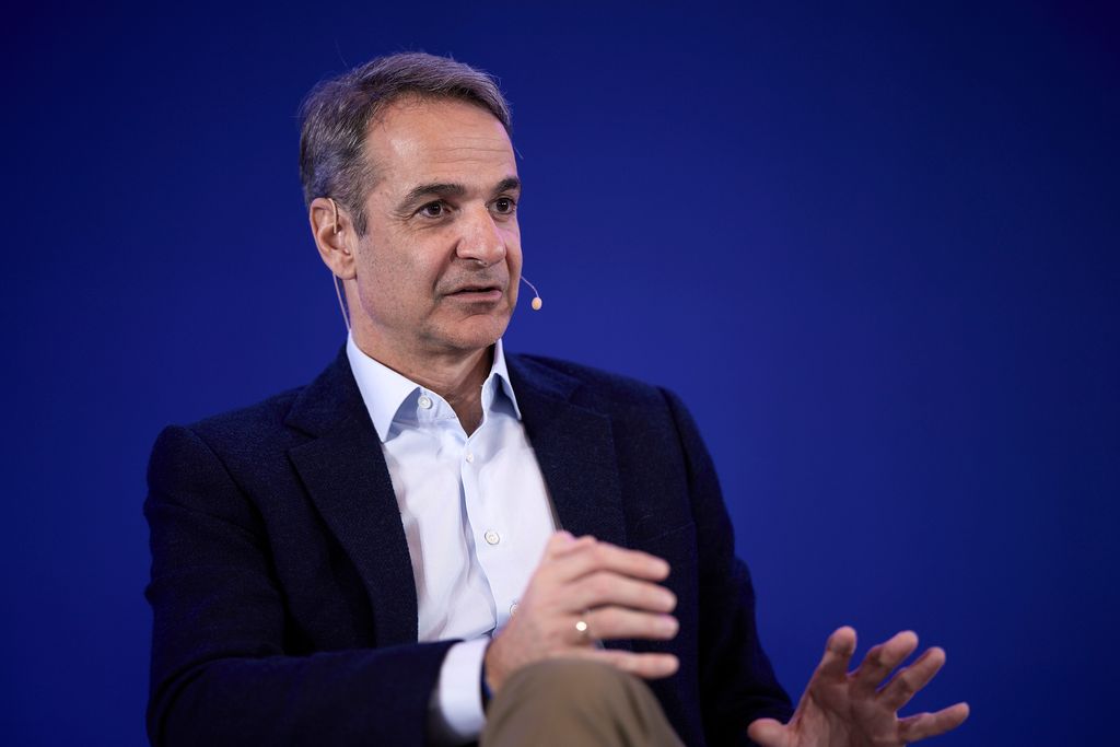 Στοχευμένα μέτρα από την κυβέρνηση για τις αυξήσεις σε καύσιμα και ρεύμα