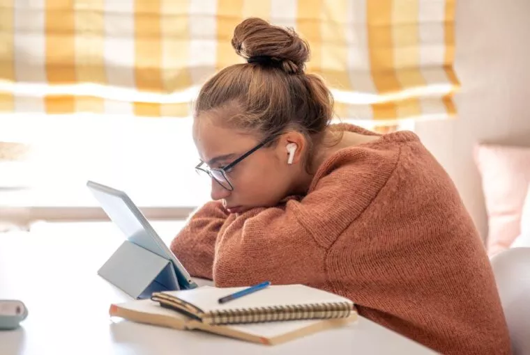 Τι έχουν πραγματικά ανάγκη οι έφηβοι που προετοιμάζονται για εξετάσεις