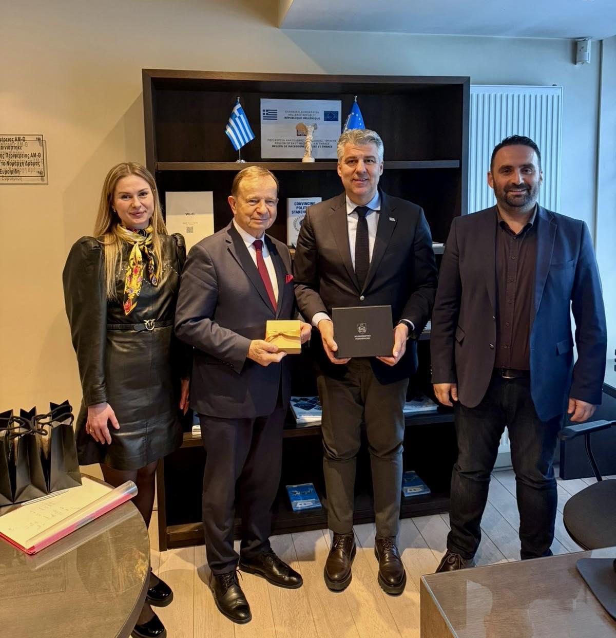 Συνάντηση Χριστόδουλου Τοψίδη στις Βρυξέλλες με τον περιφερειάρχη Ποντκαρπάτσκιε της Πολωνίας Συνάντηση Χριστόδουλου Τοψίδη στις Βρυξέλλες με τον περιφερειάρχη Ποντκαρπάτσκιε της Πολωνίας