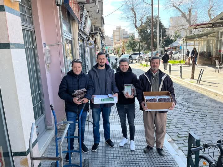 ΔΕΜΠ Κομοτηνής: Προσφορά χουρμάδων στους επαγγελματίες της αγοράς της πόλης