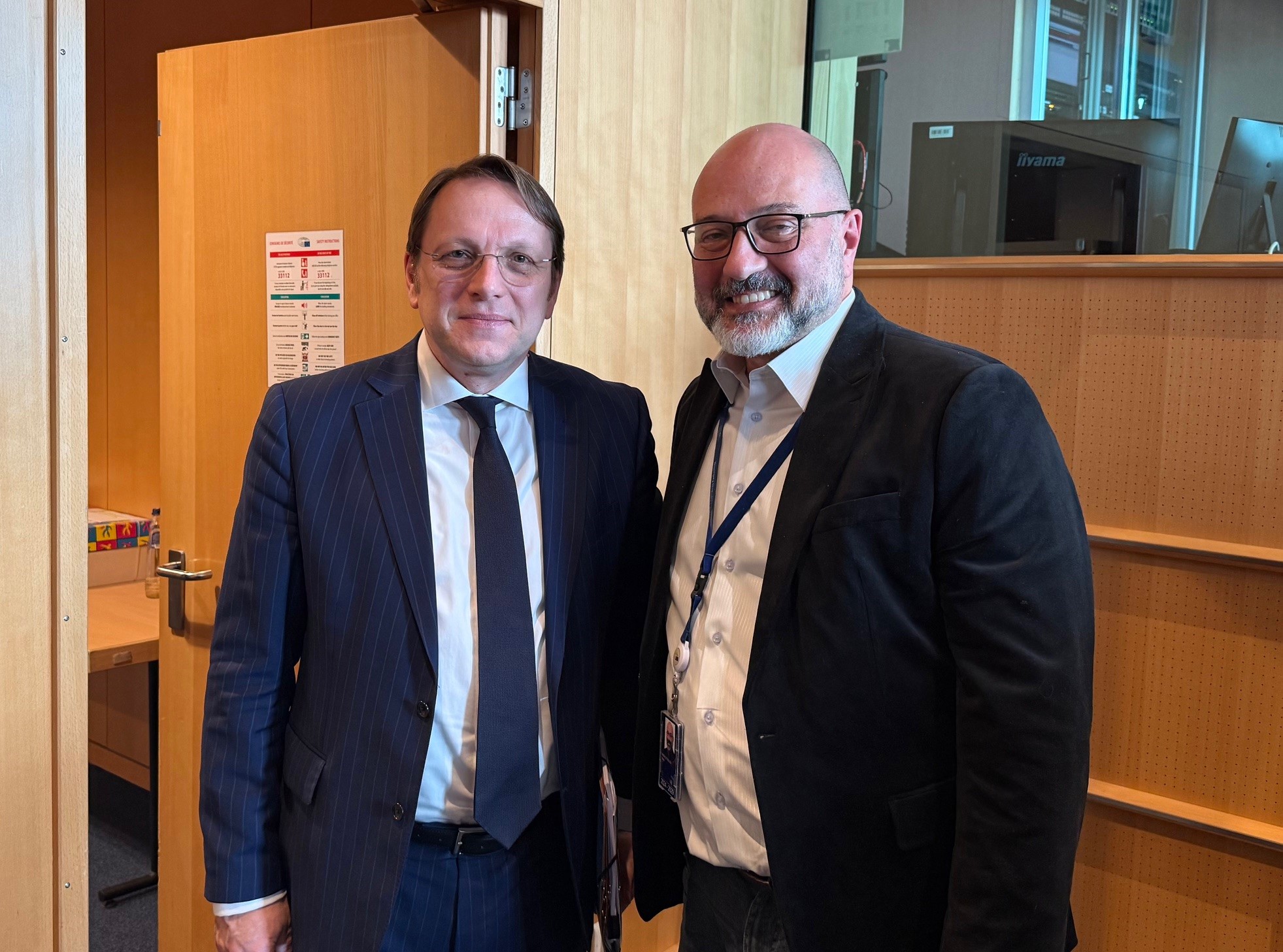 Επίτροπος Βάρχελι προς Αρναούτογλου: «Θα στηρίξουμε τους Έλληνες κτηνοτρόφους σε κάθε βήμα» – Δέσμευση για χρηματοδότηση, αποζημιώσεις και ανασύσταση ζωικού κεφαλαίου.