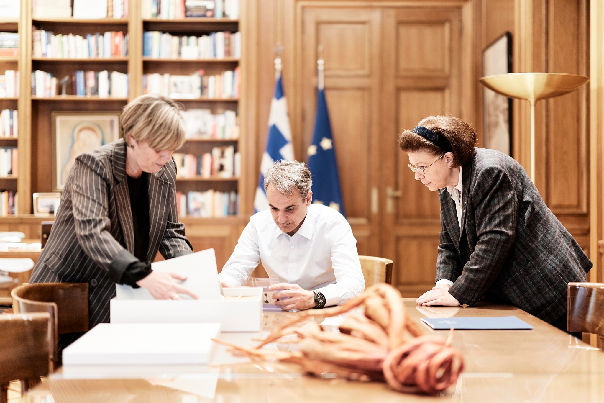 Κυριάκος Μητσοτάκης : “Οκτώ και πλέον δεκαετίες μετά, η πατρίδα μας αντλεί διδάγματα απ’ το παρελθόν και οικοδομεί με αυτοπεποίθηση το μέλλον της”