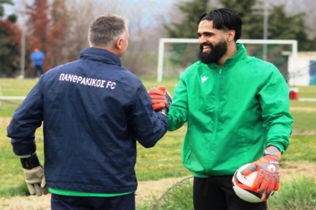 Γ’ Εθνική: Ξαναφόρεσε μετά από 7 μήνες τα γάντια του Πανθρακικού και μπήκε στις προπονήσεις ο «κέρβερος» στα γκολποστ Παναγιώτης Παϊτέρης! Γ’ Εθνική: Ξαναφόρεσε μετά από 7 μήνες τα γάντια του Πανθρακικού και μπήκε στις προπονήσεις ο «κέρβερος» στα γκολποστ Παναγιώτης Παϊτέρης!