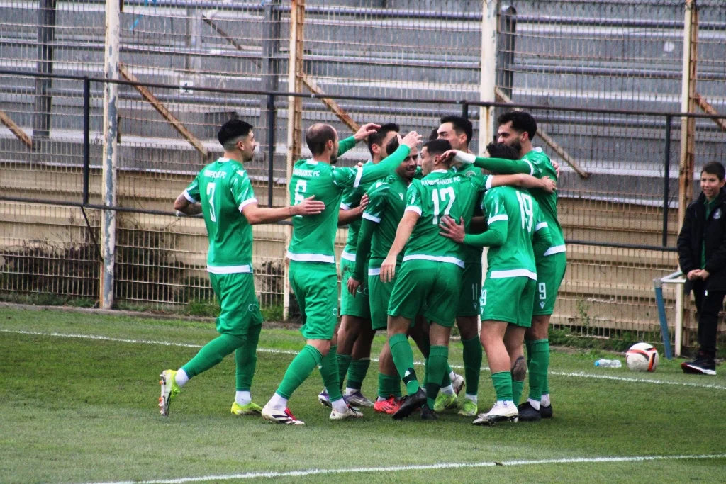 Γ’ Εθνική: Οι αντίπαλοι Πανθρακικού και Καλαμαριάς στα τελικά! Γ’ Εθνική: Οι αντίπαλοι Πανθρακικού και Καλαμαριάς στα τελικά!