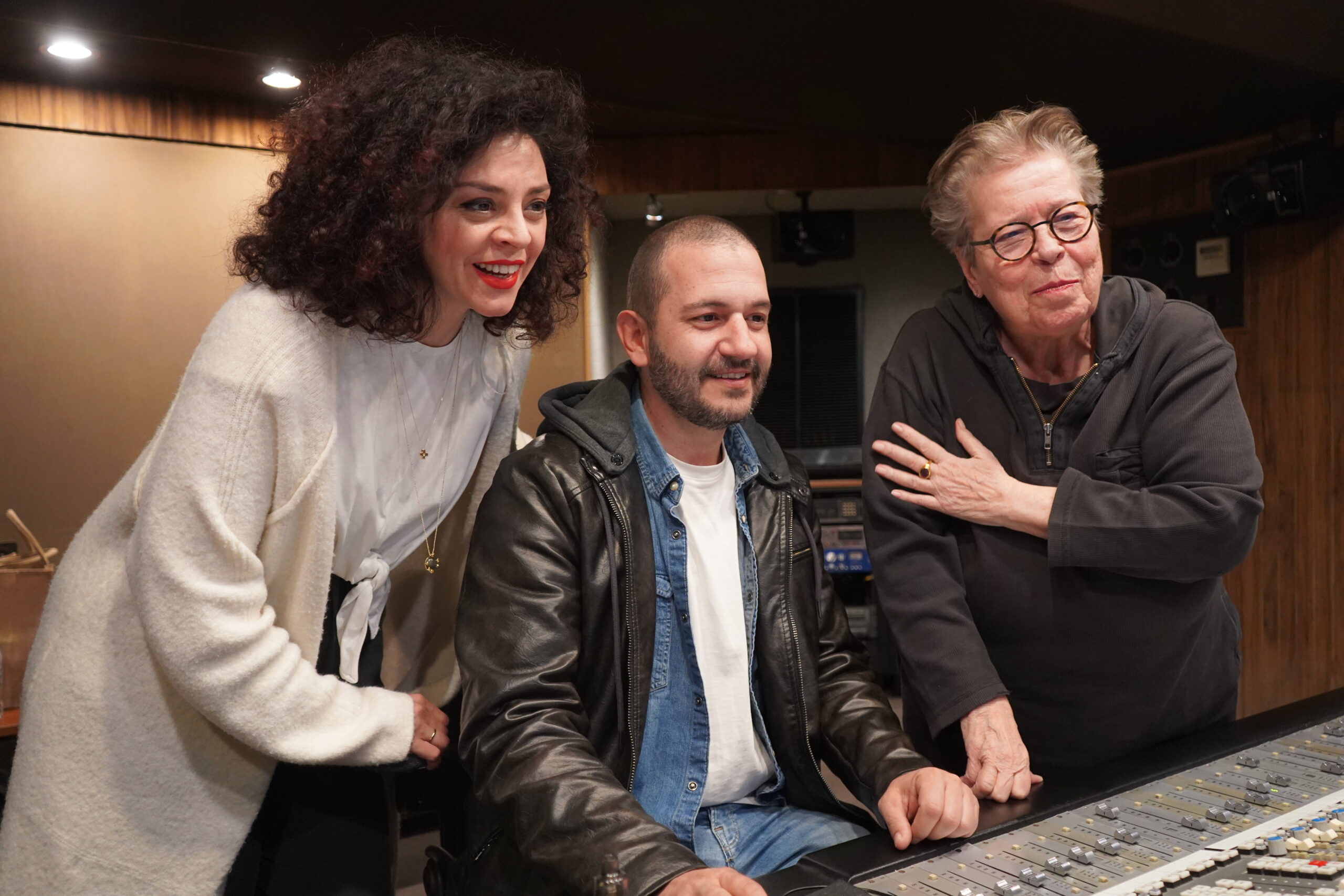 Μούσχουρη – Αλεξίου – Νταλάρας σε Ρωμανού του Μελωδού || Αυτός που βρίσκεται παντού