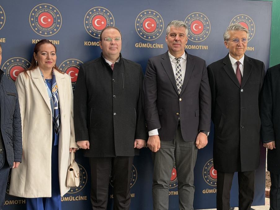 Επίσκεψη του περιφερειάρχη ΑΜΘ, Χριστόδουλου Τοψίδη, στον Γενικό πρόξενο της Τουρκίας στην Κομοτηνή, για ευχές λόγω Μπαϊραμιού Επίσκεψη του περιφερειάρχη ΑΜΘ, Χριστόδουλου Τοψίδη, στον Γενικό πρόξενο της Τουρκίας στην Κομοτηνή, για ευχές λόγω Μπαϊραμιού