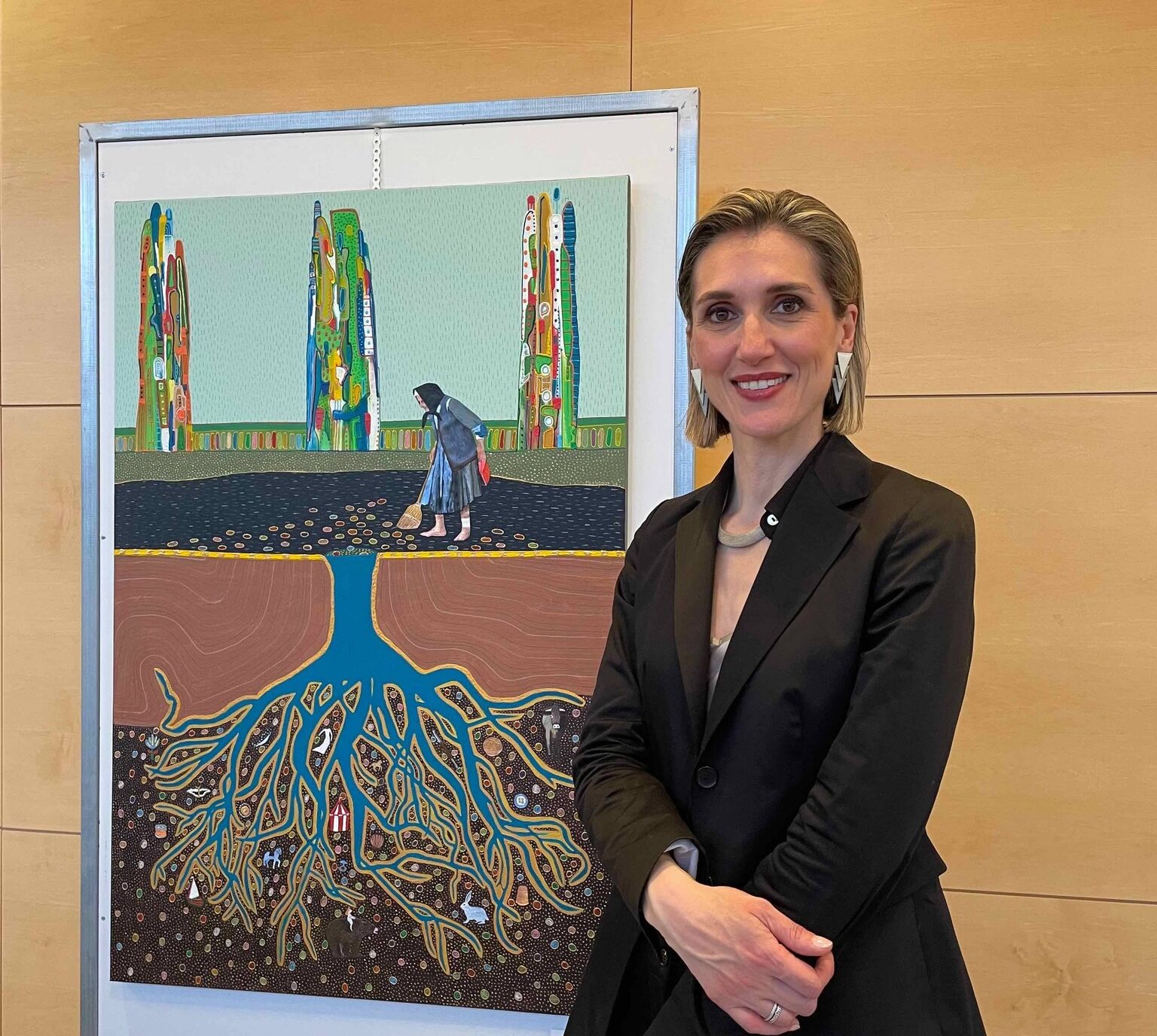 Η έκθεση με τίτλο “Το κομμένο καβάκι” της Κομοτηναίας εικαστικού  Ελένης Πεχλιβάνη εγκαινιάστηκε στο Μέγαρο  Μουσικής Κομοτηνής