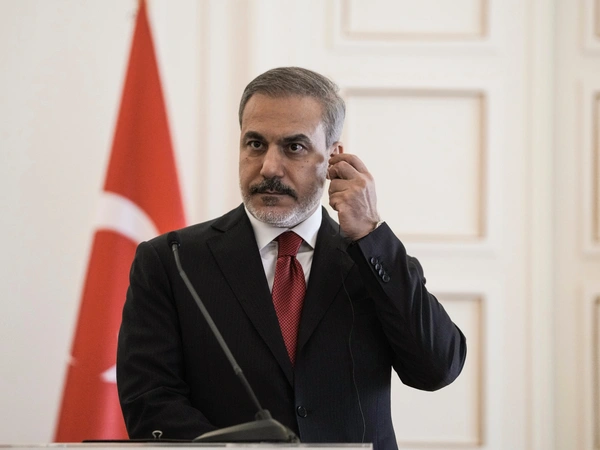 Απειλές Φιντάν για τη συνεργασία Ελλάδας- Κύπρου- Ισραήλ:  “Μπορεί να οδηγήσει ακόμη και σε πόλεμο”- Τι απαντά το Ελληνικό ΥΠΕΞ