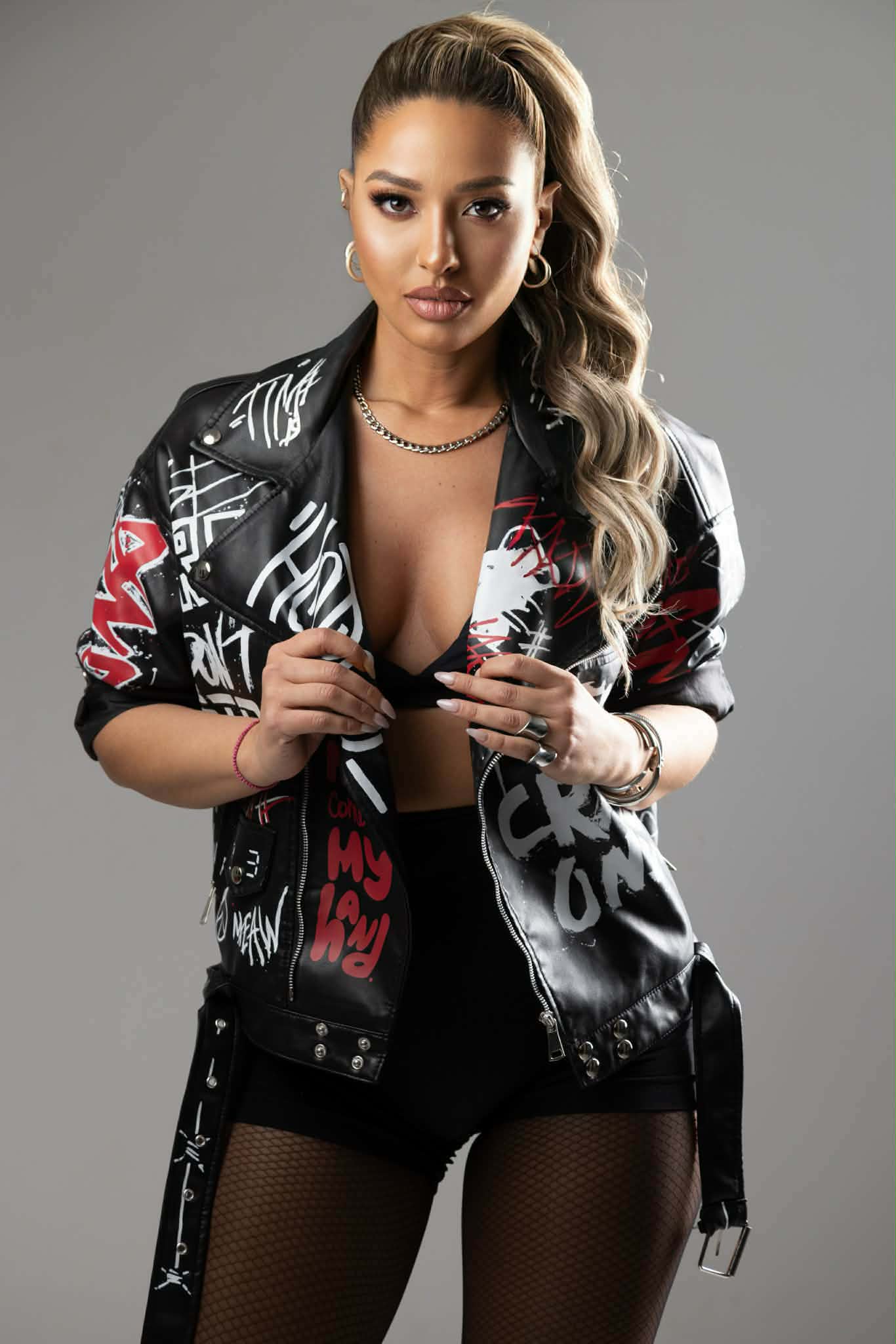 Νάντια Αγγελέτου: Έδωσε νέα πνοή στη μεγάλη επιτυχία «Καρντάσης» ! Νάντια Αγγελέτου: Έδωσε νέα πνοή στη μεγάλη επιτυχία «Καρντάσης» !