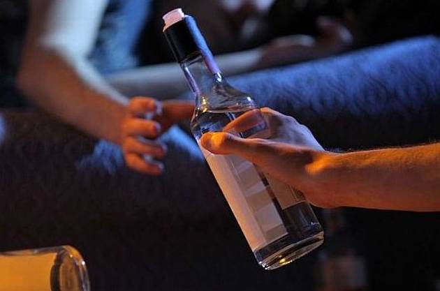 Το αλκοόλ «σκοτώνει» την νεολαία μας- Στήριγμα και καταφύγιο ο Χριστός