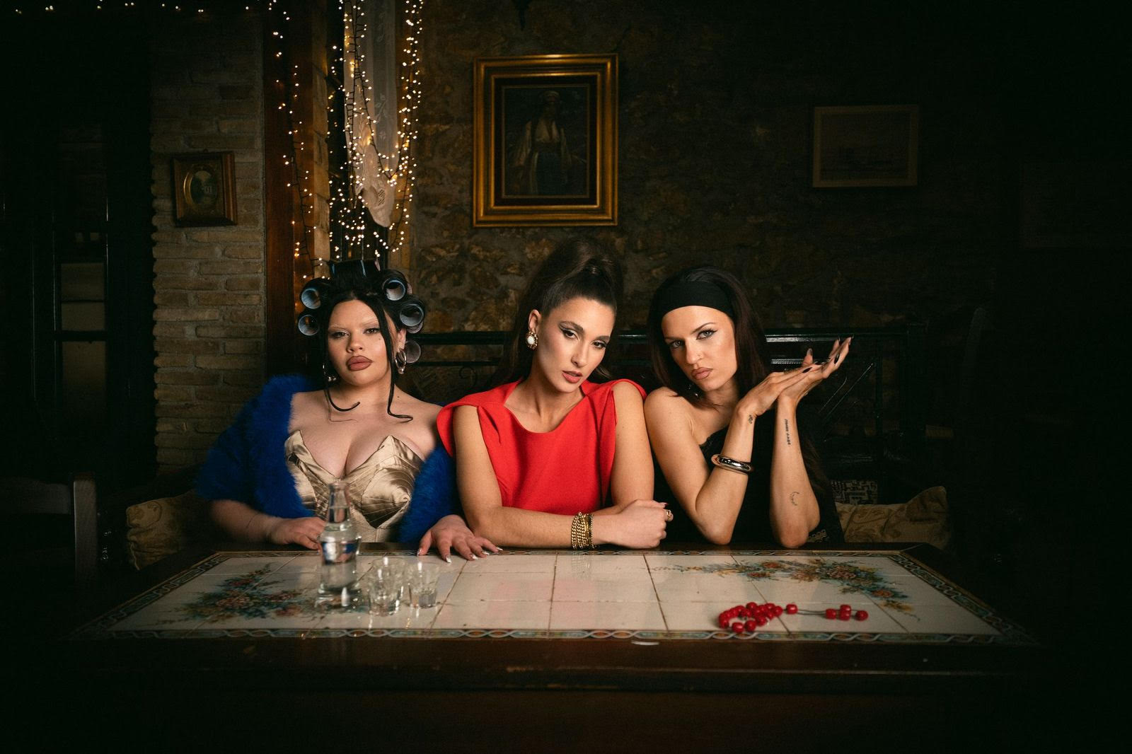 🔥H Evangelia συναντά τη Eurovision star Miriana Conte κι η Paréa μεγαλώνει