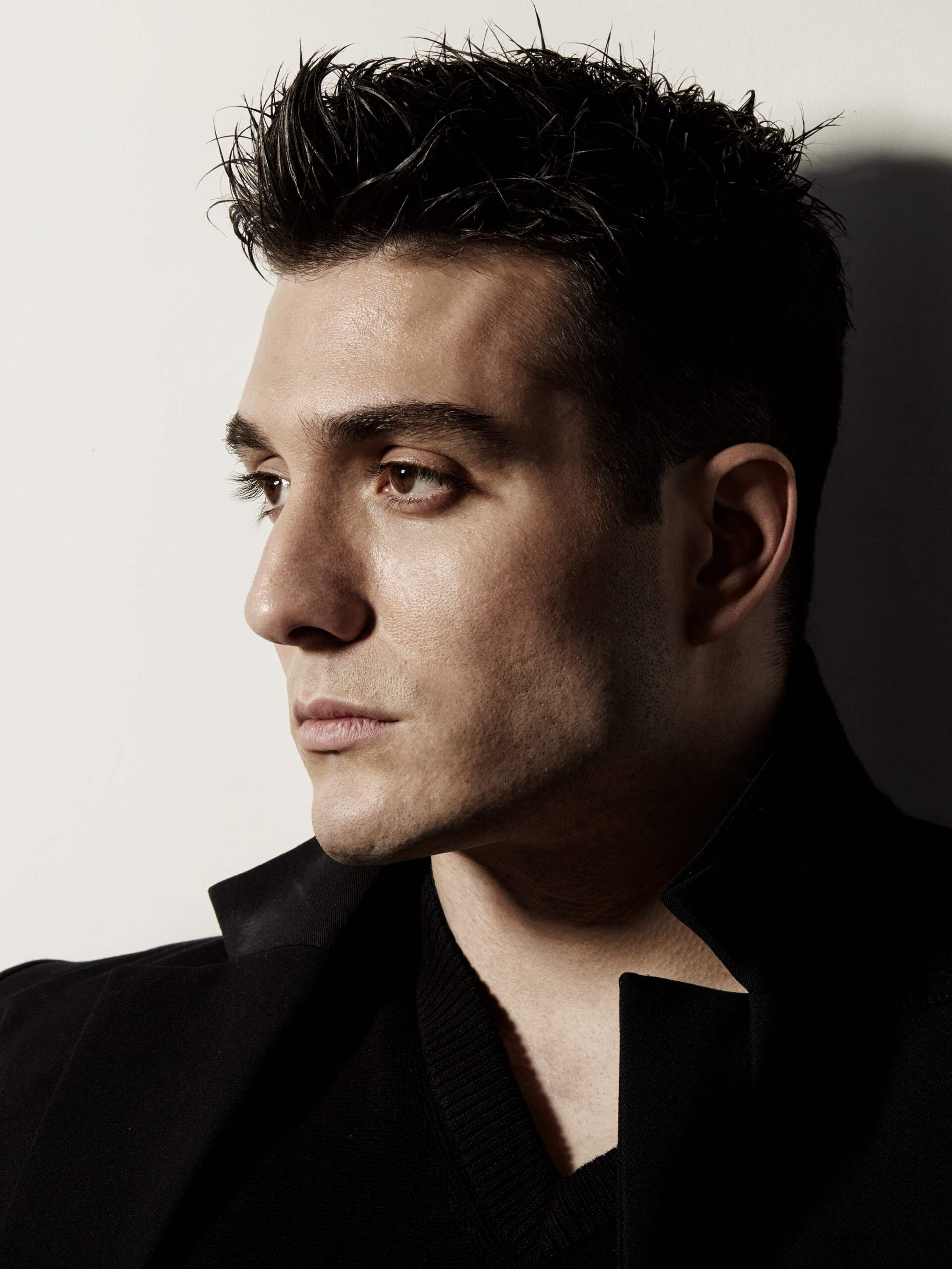 Γιώργος Κακοσαίος : Έρχεται Νέο τραγούδι με την υπογραφή του Χάρη Βαρθακούρη !