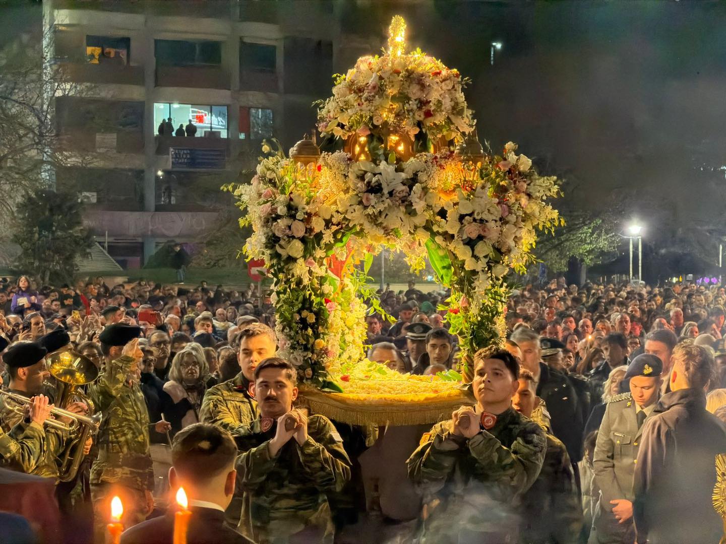 Ο περιφερειάρχης ΑΜΘ συμμετείχε στην περιφορά και συνάντηση των Επιταφίων των Ιερών Ναών της Κομοτηνής, μπροστά στο Ηρώο της πόλης (φωτος) Ο περιφερειάρχης ΑΜΘ συμμετείχε στην περιφορά και συνάντηση των Επιταφίων των Ιερών Ναών της Κομοτηνής, μπροστά στο Ηρώο της πόλης (φωτος)