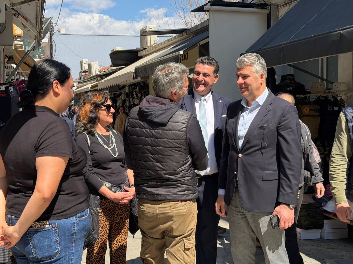 Ο Περιφερειάρχης ΑΜΘ συνεχίζει τις επισκέψεις και επαφές με φορείς και πολίτες της Ξάνθης (φωτος) Ο Περιφερειάρχης ΑΜΘ συνεχίζει τις επισκέψεις και επαφές με φορείς και πολίτες της Ξάνθης (φωτος)