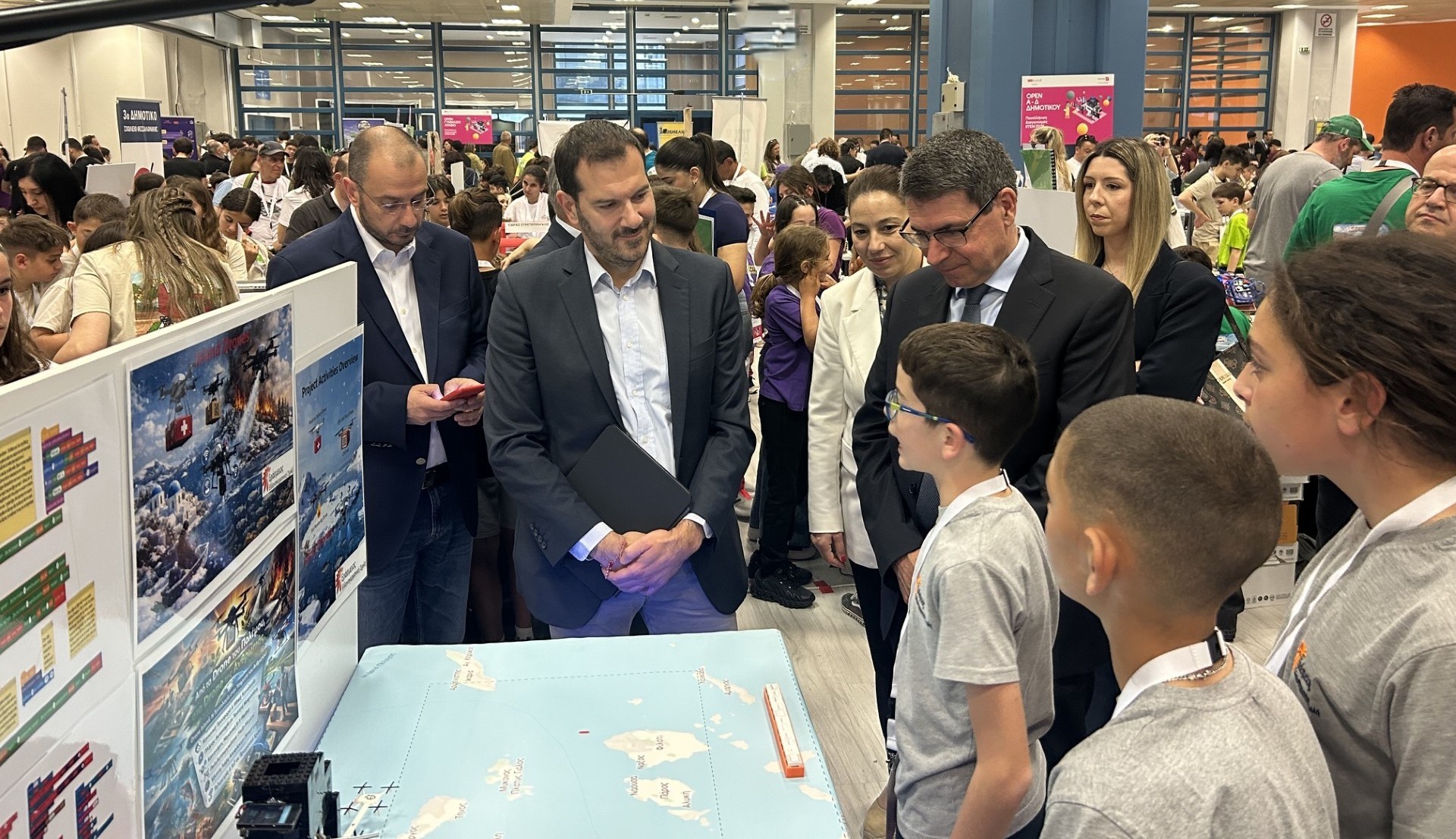 Πανελλήνιος Διαγωνισμός STEM 2026 με στρατηγικό συνεργάτη την COSMOTE TELEKOM: η νέα γενιά σχεδιάζει το μέλλον με σύμμαχο το ΑΙ Πανελλήνιος Διαγωνισμός STEM 2026 με στρατηγικό συνεργάτη την COSMOTE TELEKOM: η νέα γενιά σχεδιάζει το μέλλον με σύμμαχο το ΑΙ